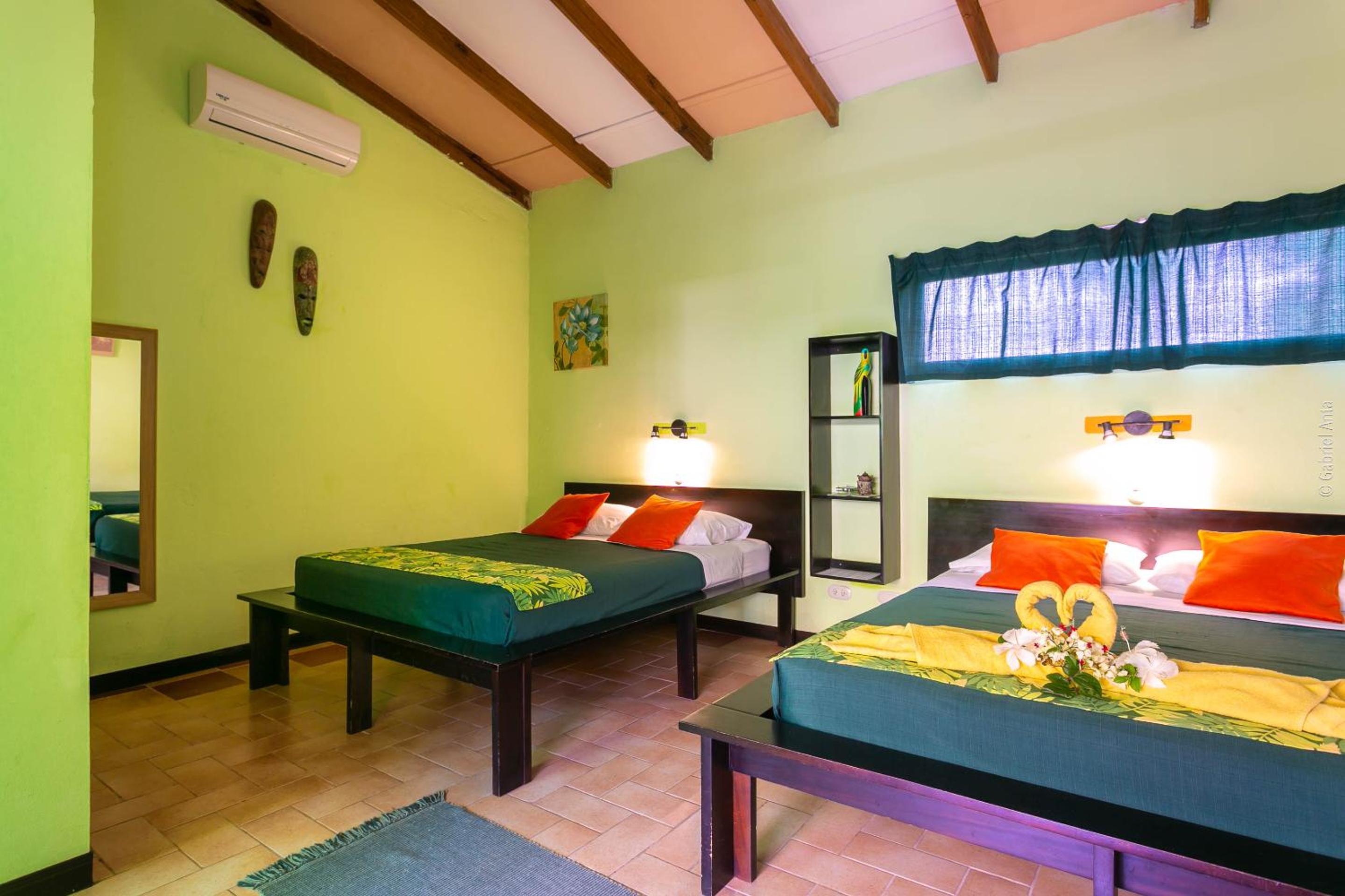 Standard Queen Room with Two Queen Beds photo 3