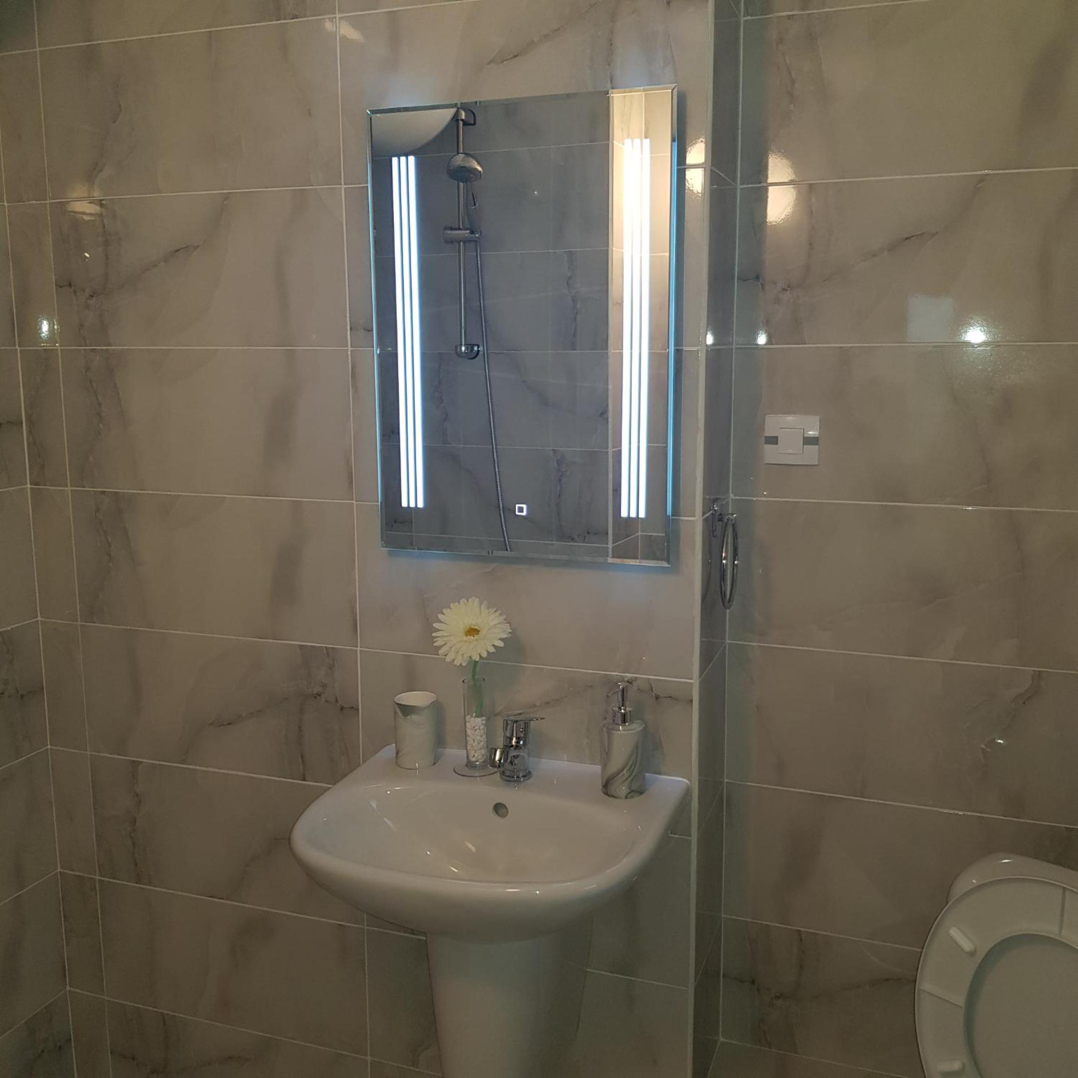 Double Room with Mountain View - Photo 9