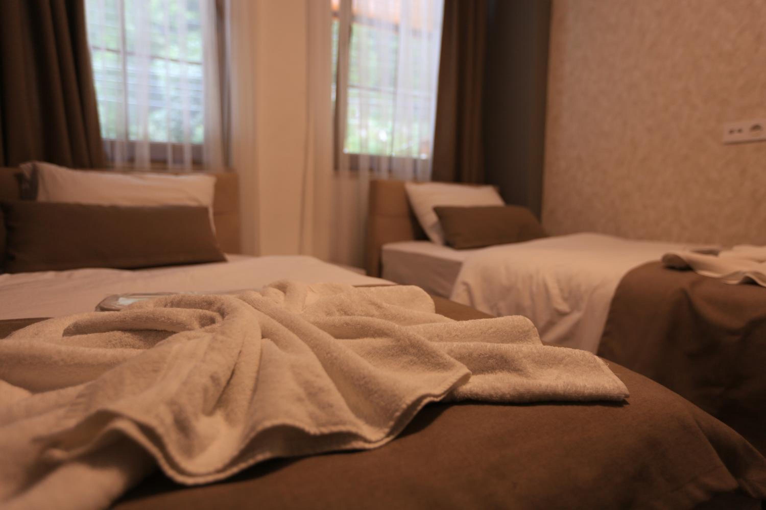 Two-Bedroom Suite with Balcony - Photo 3