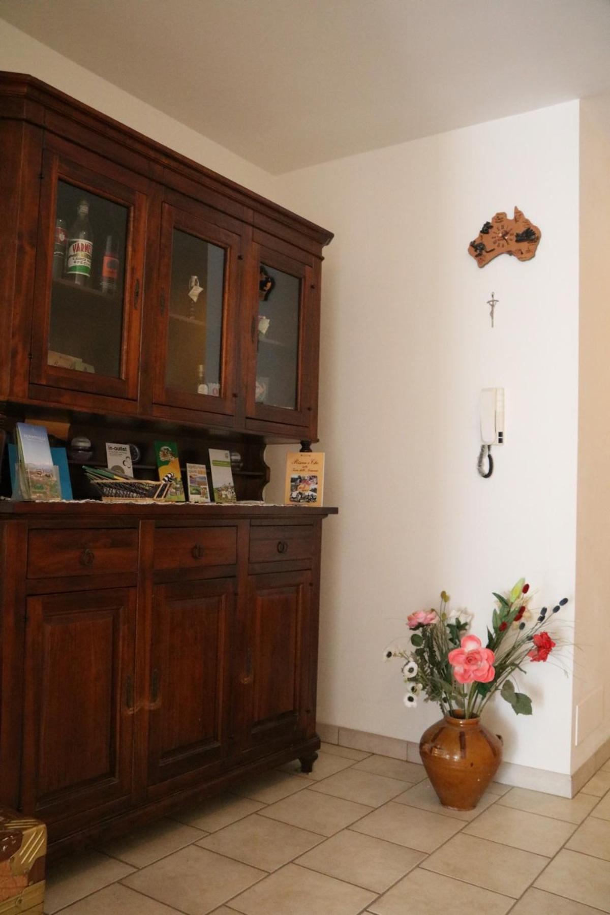 Double Room with Private Bathroom - Photo 6