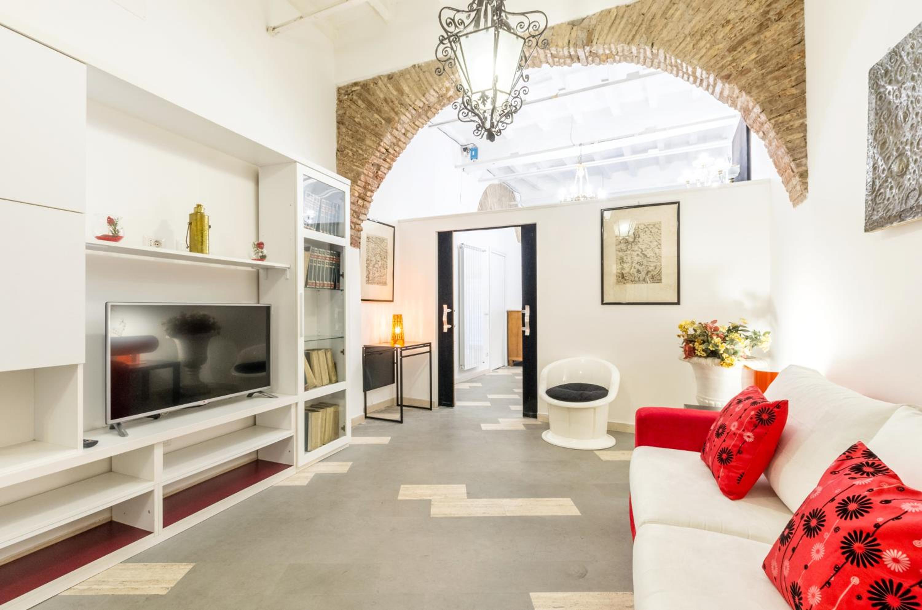 Deluxe Two-Bedroom Apartment