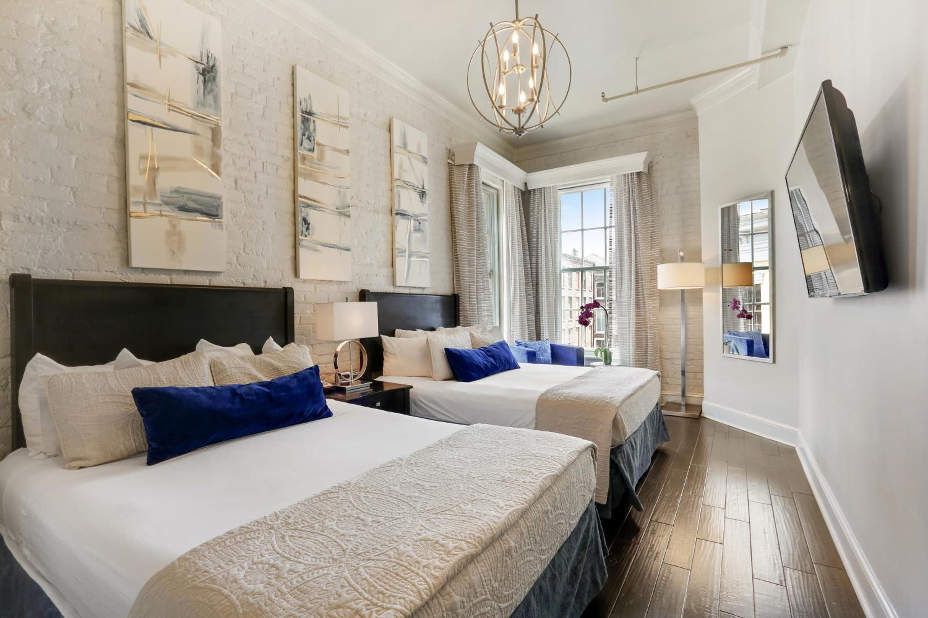Standard  2 Queen Beds - Photo 1