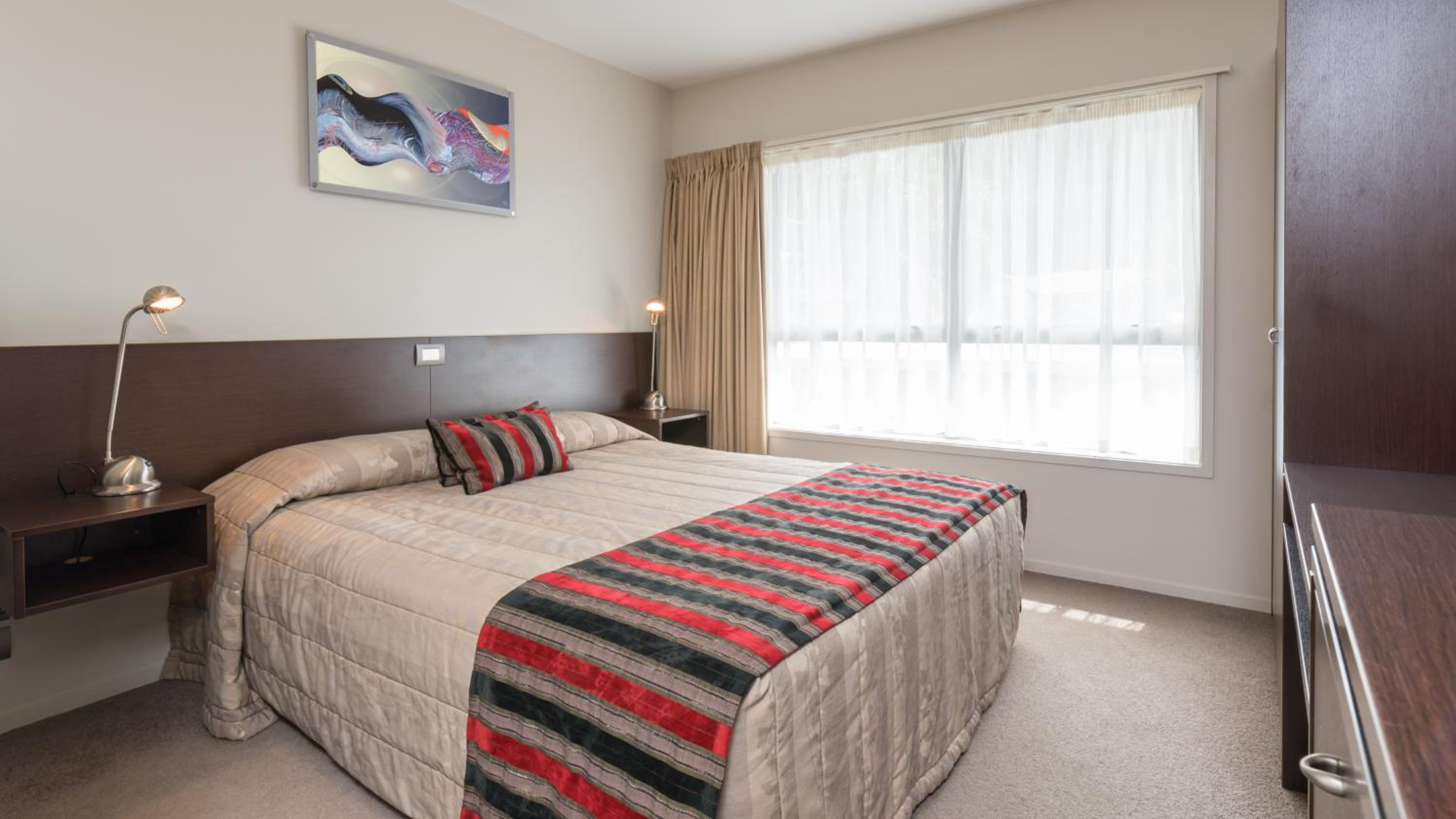 Junior Suite with Harbor View - Photo 3