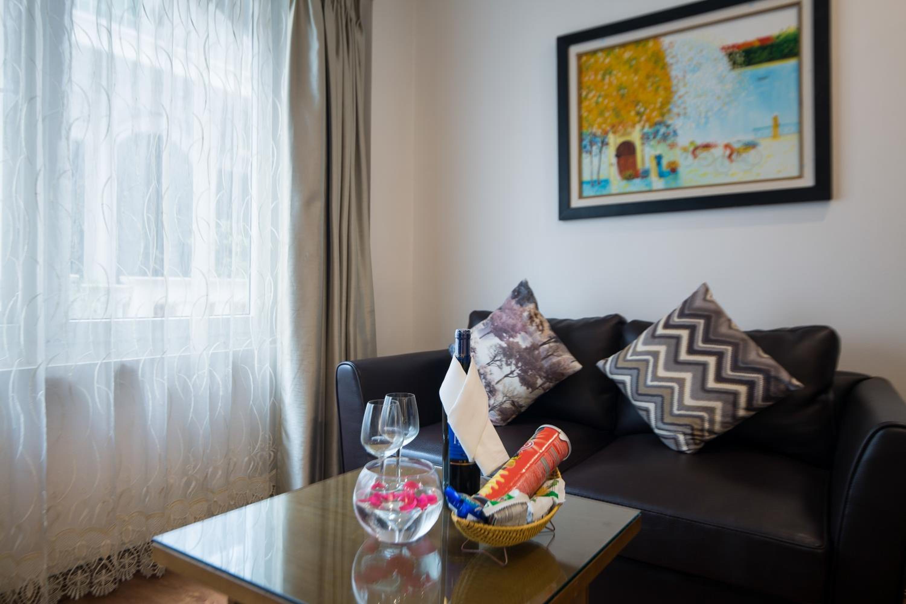 Family Room - Photo 6