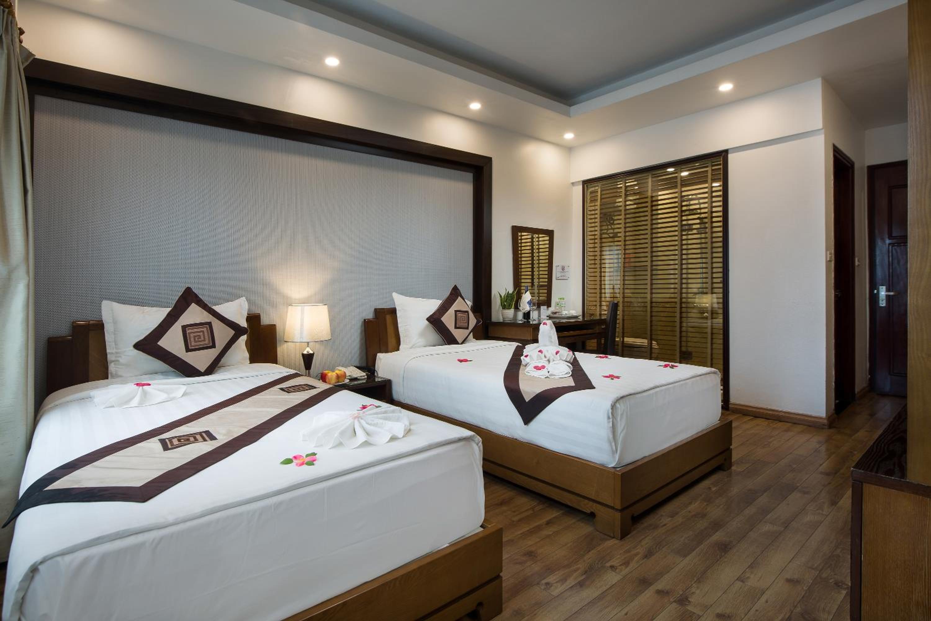 Deluxe Twin Room - Photo 2