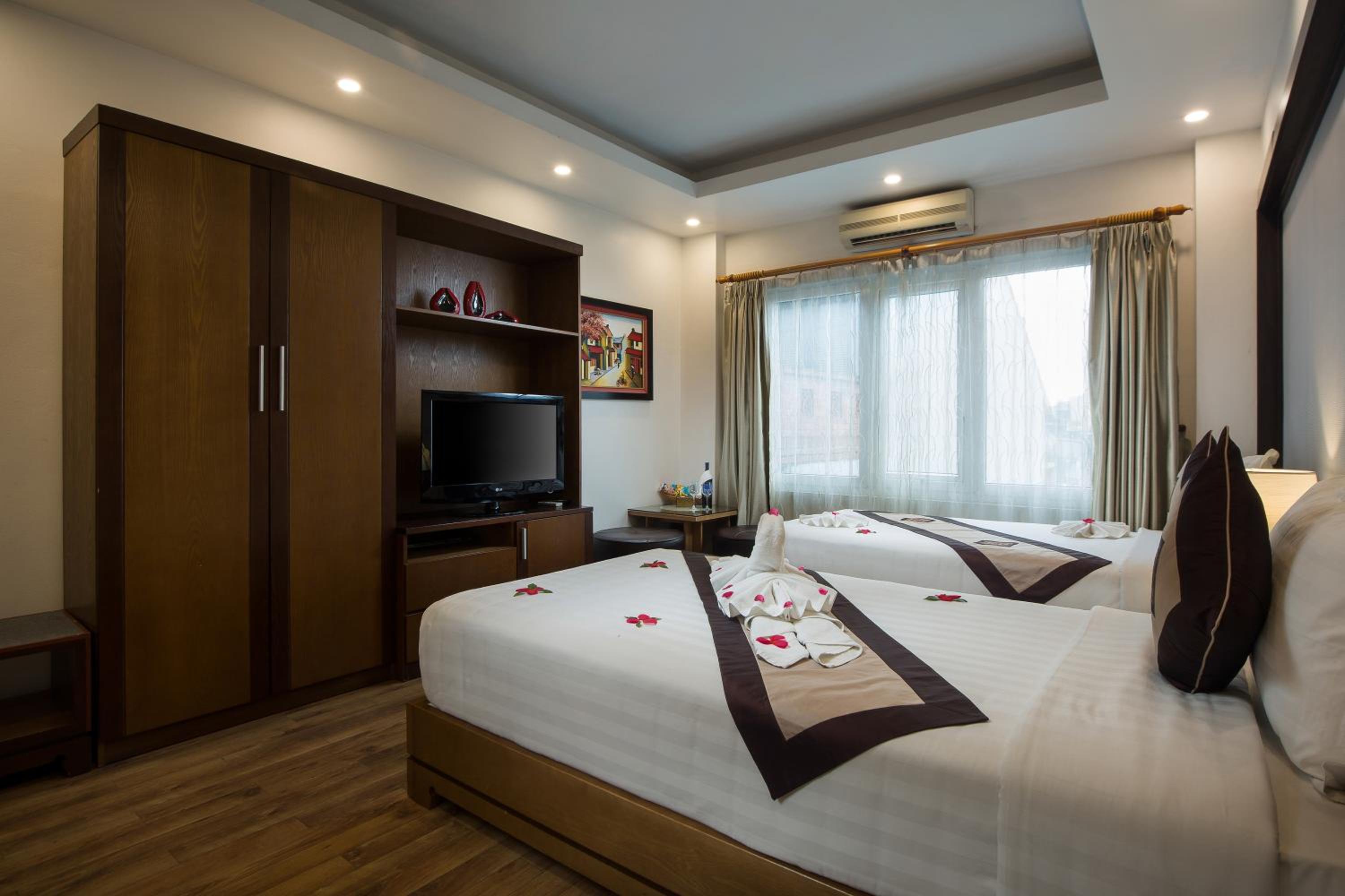 Deluxe Twin Room - Photo 3
