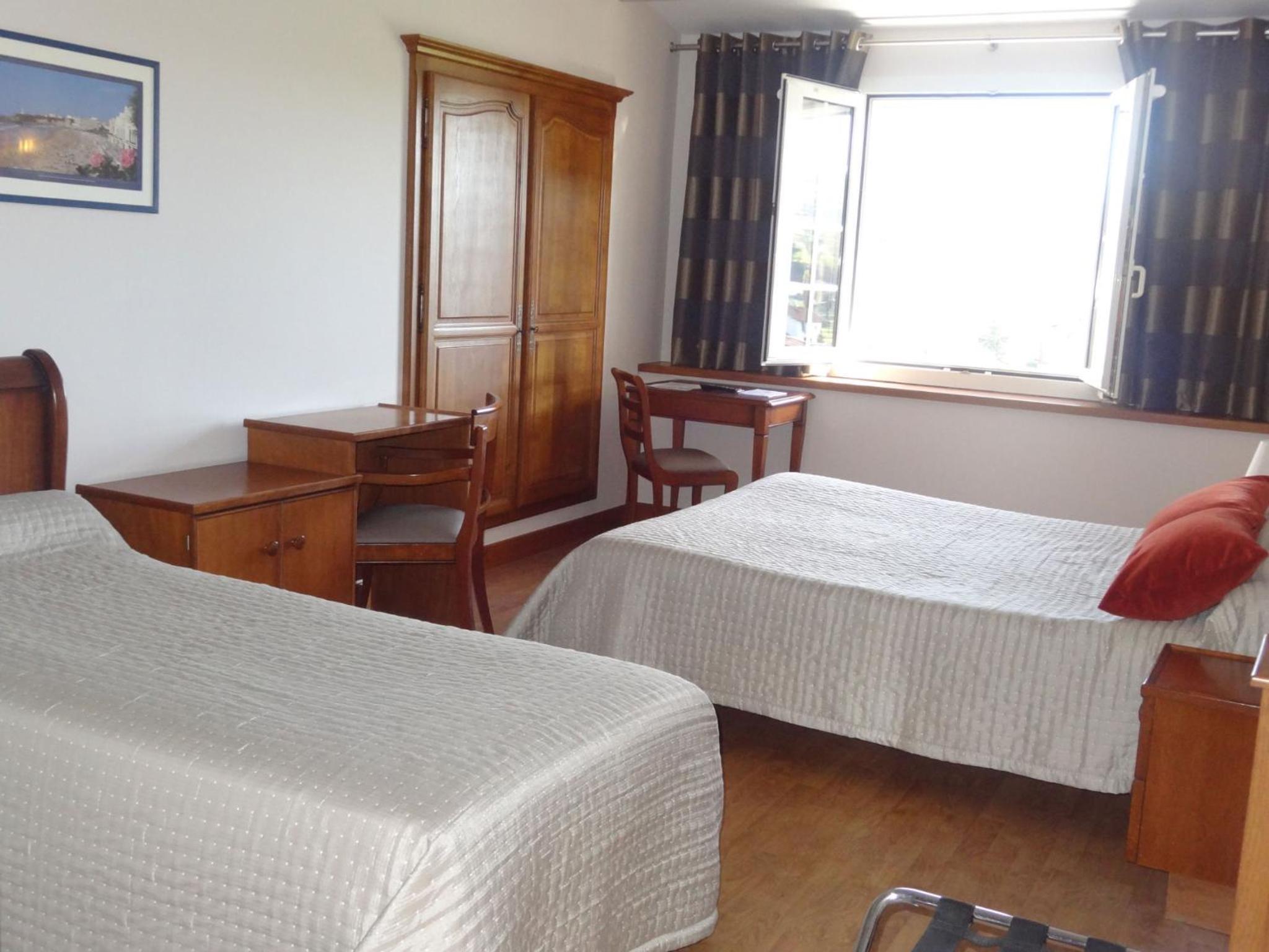 Basic Triple Room photo 1