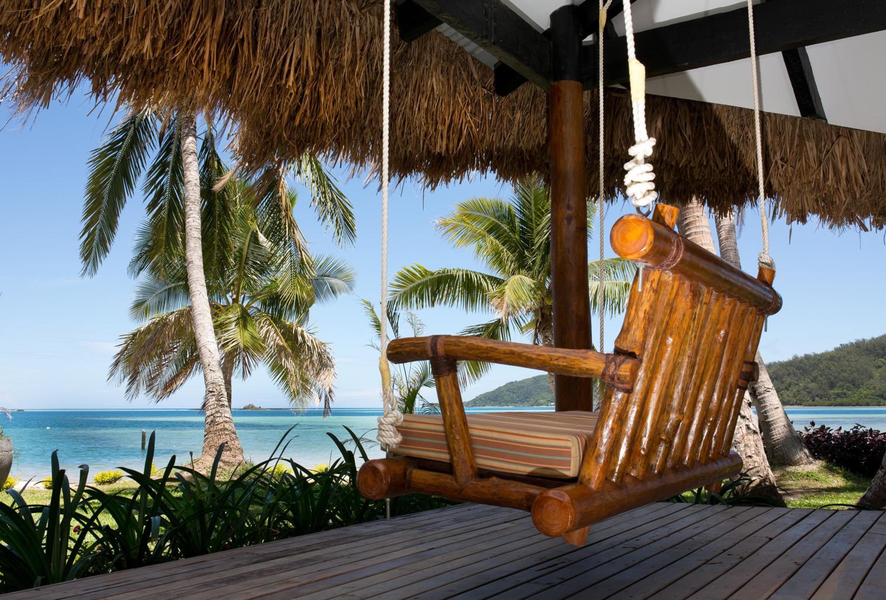 Beachfront Pool Bure 