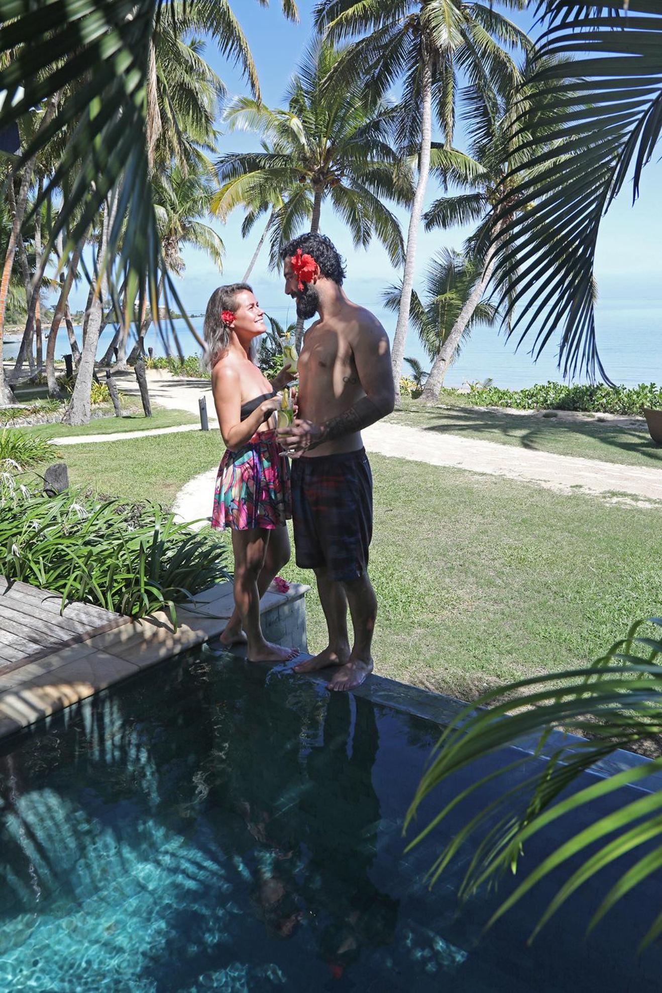 Beachfront Pool Bure 