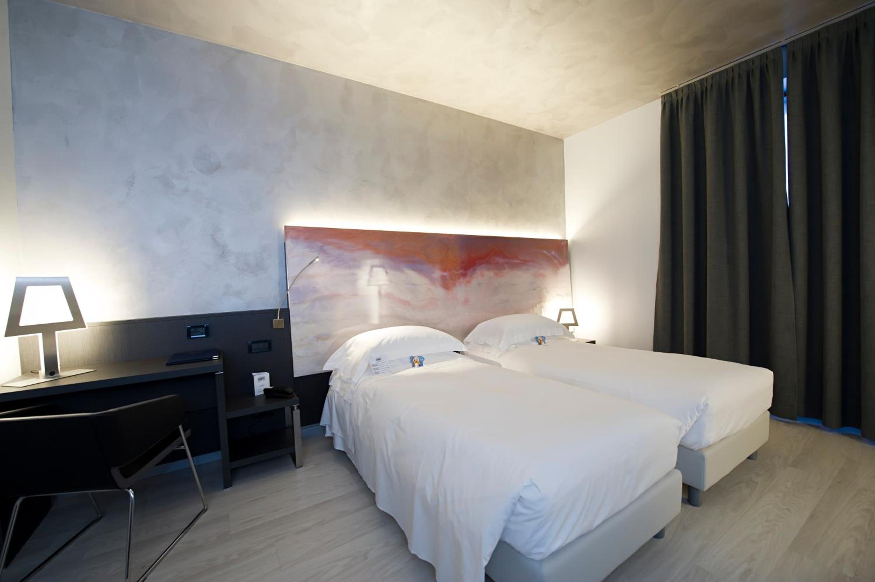 Superior Double or Twin Room - Photo 5