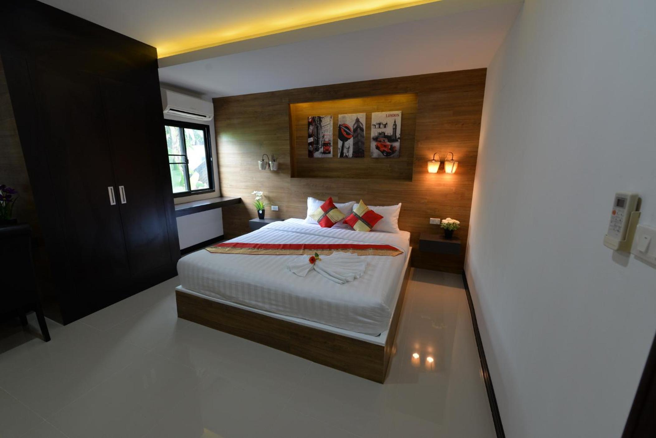 Standard King Room - Photo 5