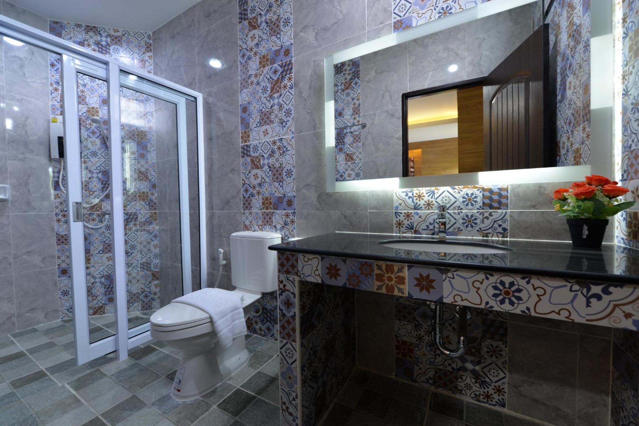 Standard King Room - Photo 2