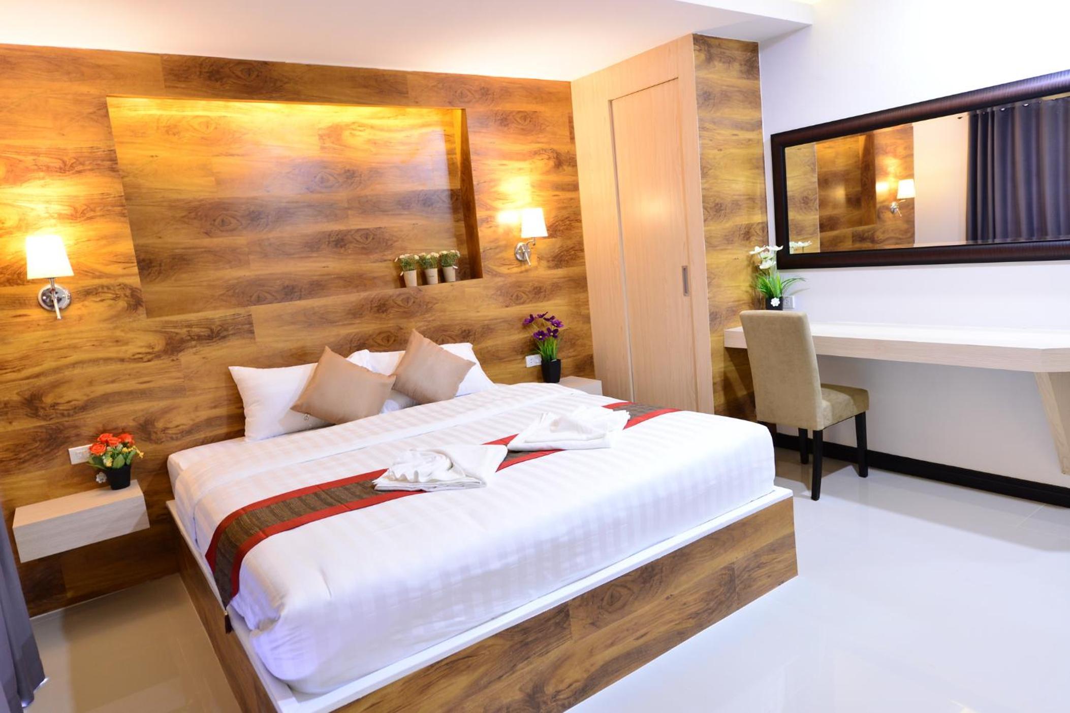 Superior King Room - Photo 3