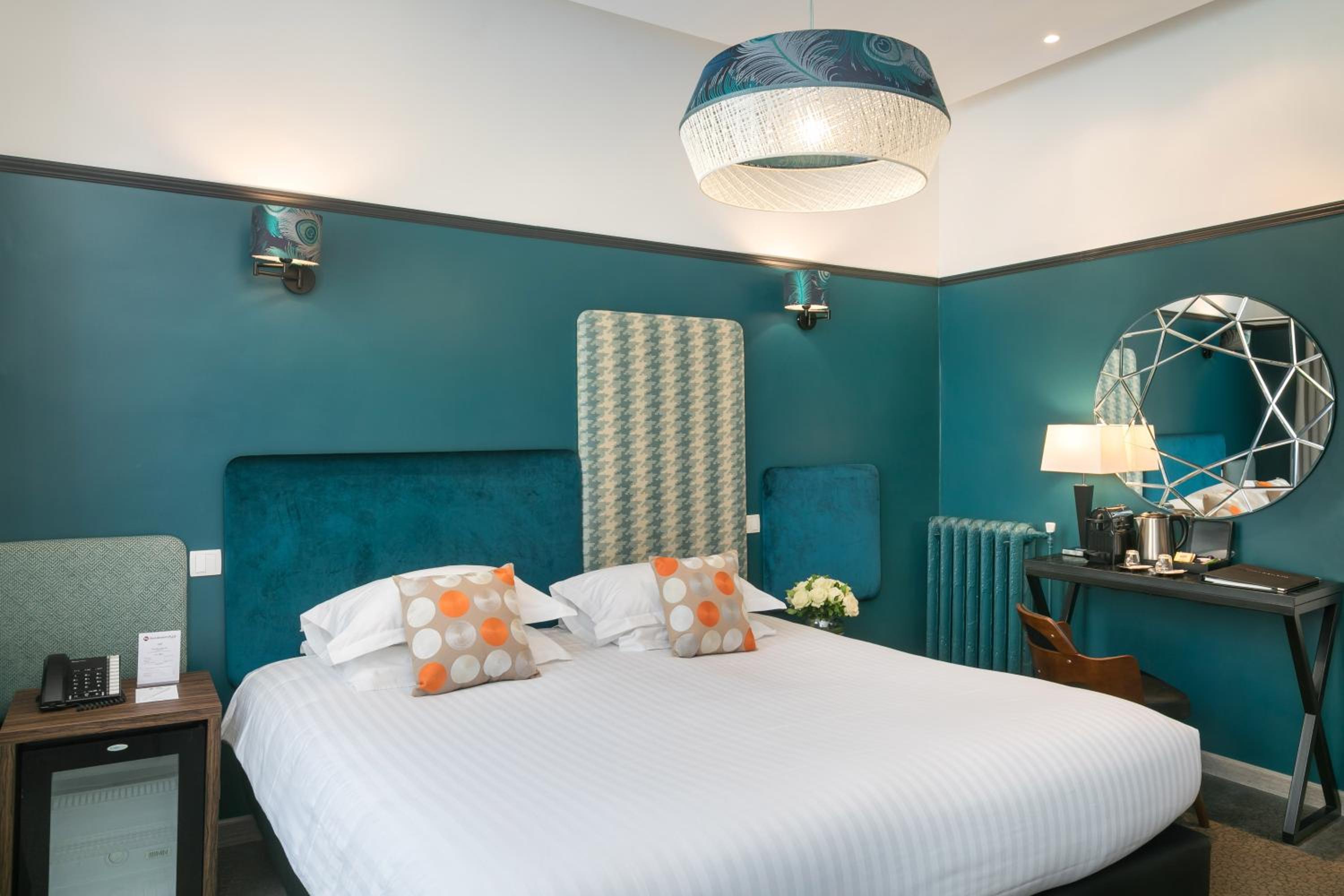 Deluxe Double Room - Photo 16