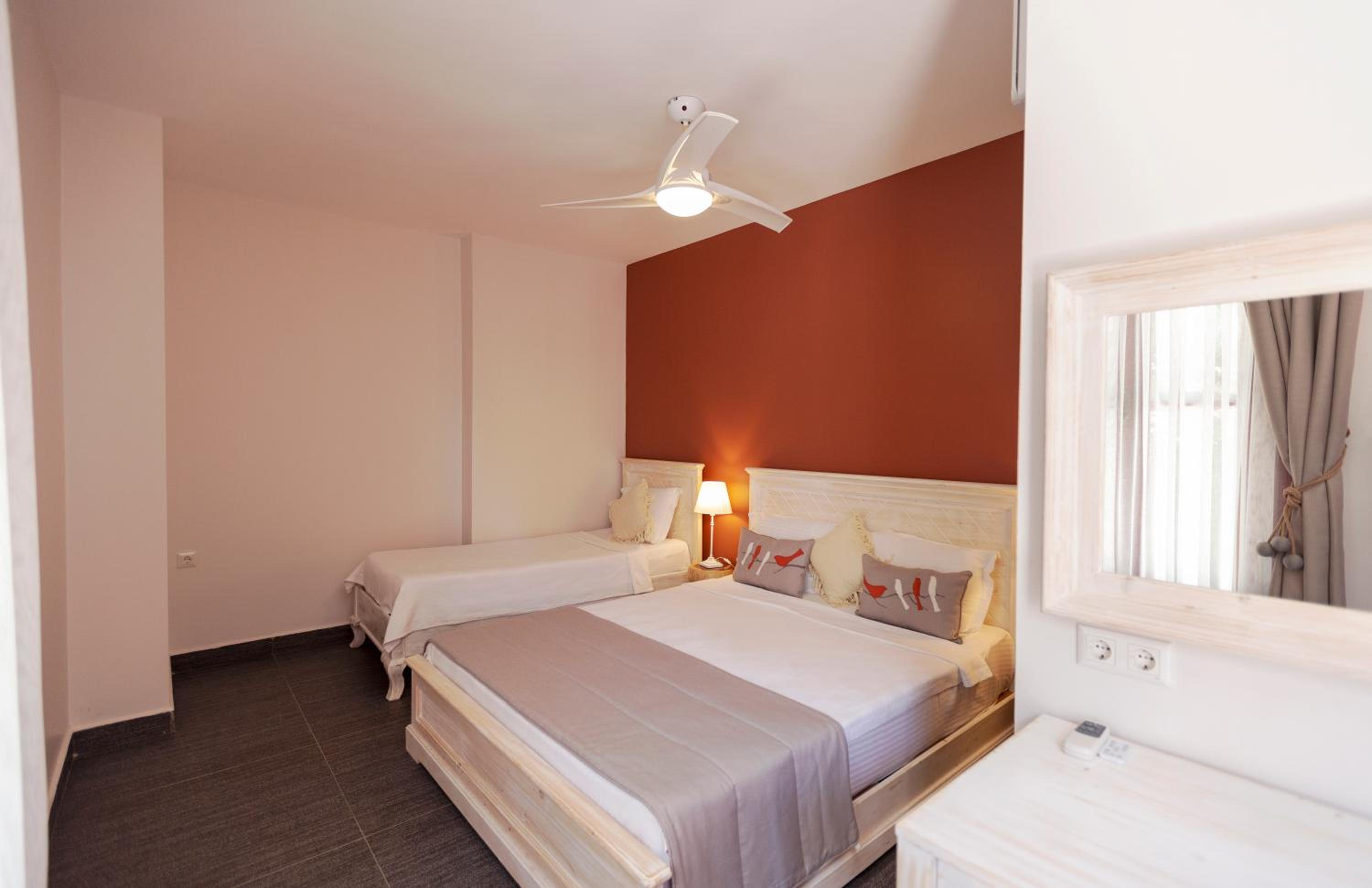 Comfort Triple Room