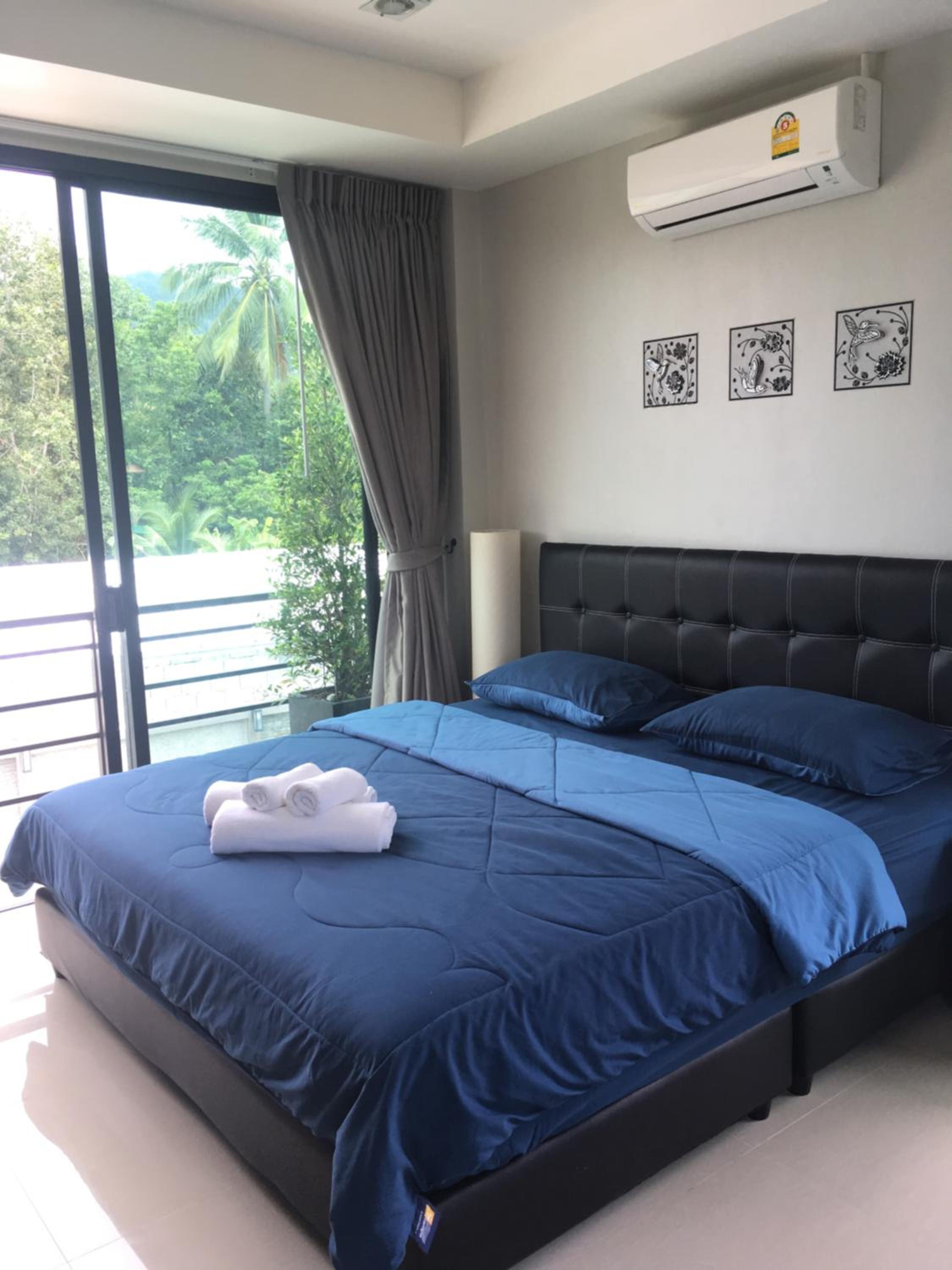 Standard King Room - Photo 30