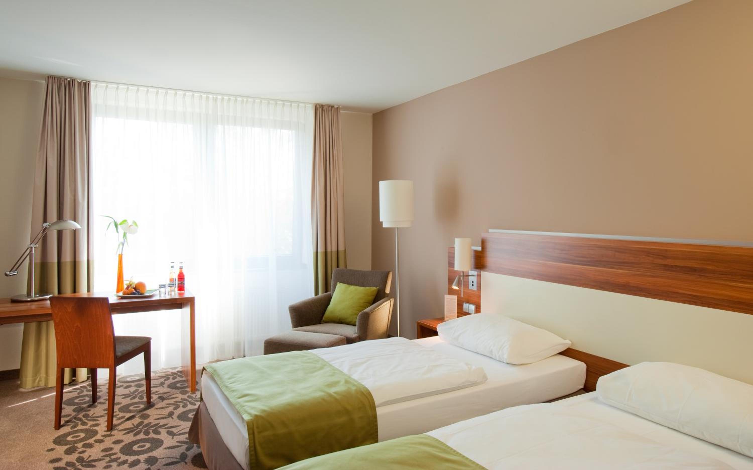 Standard One Double Bed - Photo 6