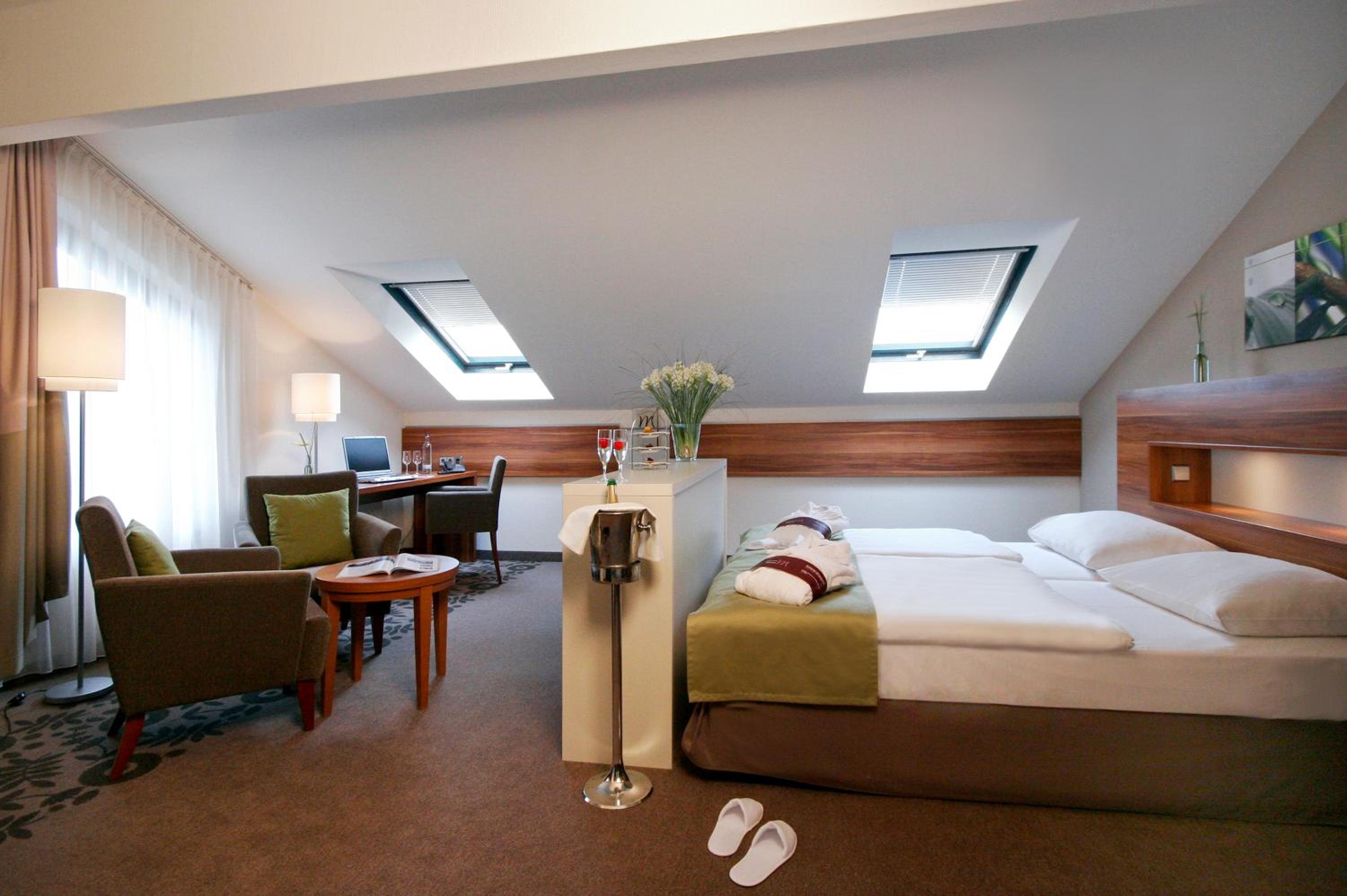 Superior Suite - Photo 7