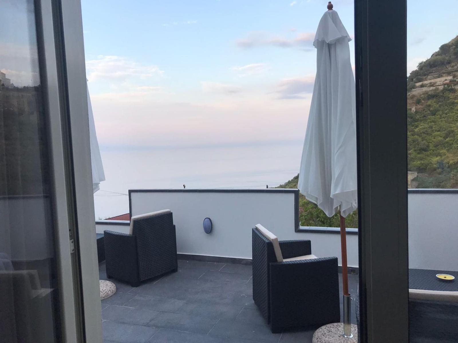 King Room with Sea View - Photo 14