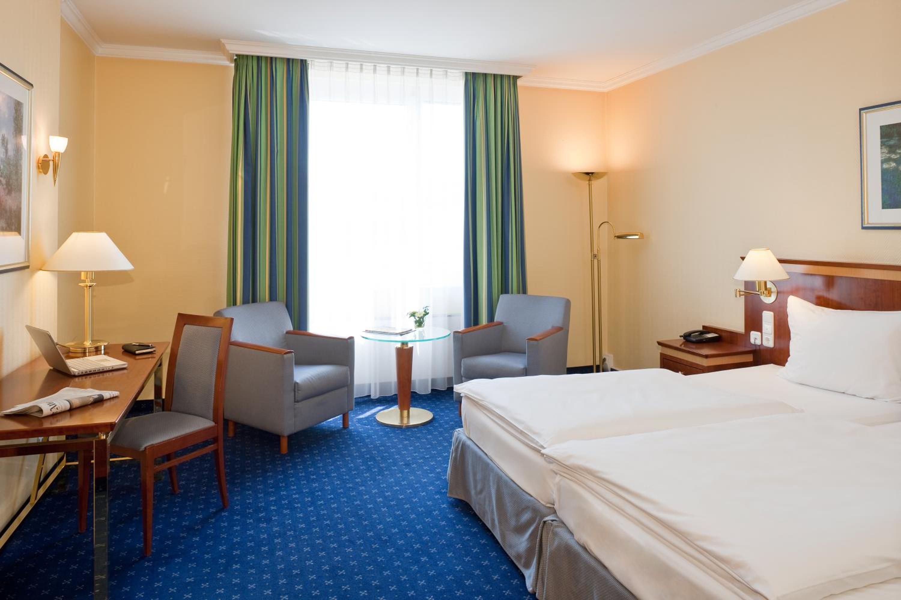 Standard Double Room - Photo 3