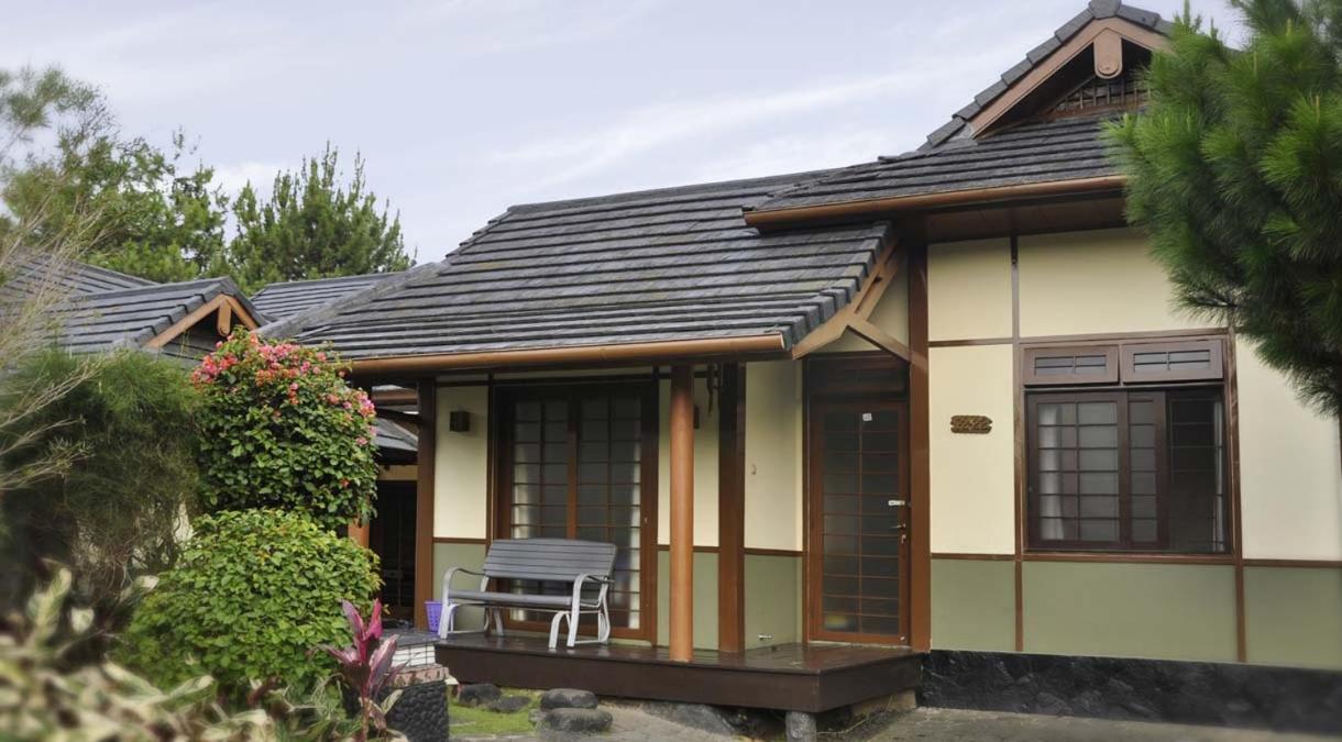 Three-Bedroom Villa - Photo 16