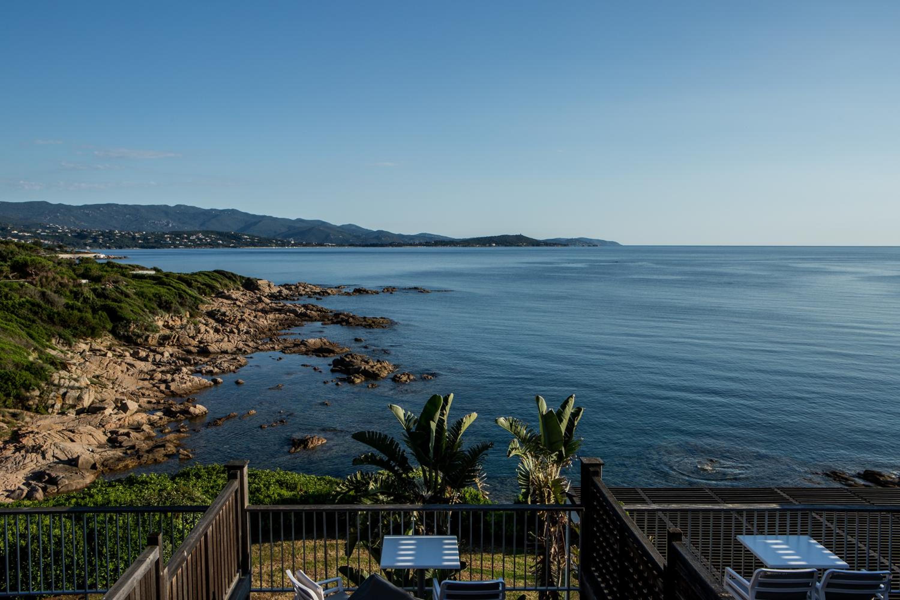 Luxury King Room with Private Solarium and Sea View  - Photo 4