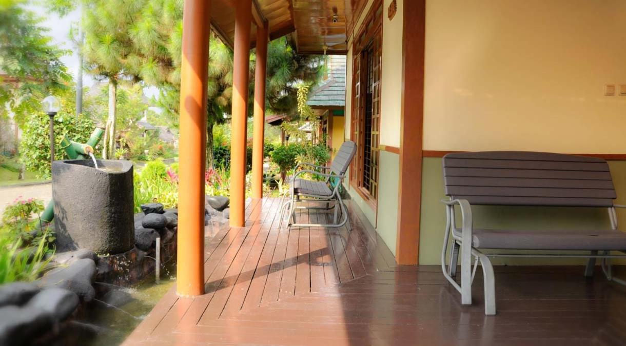 Three-Bedroom Villa - Photo 16