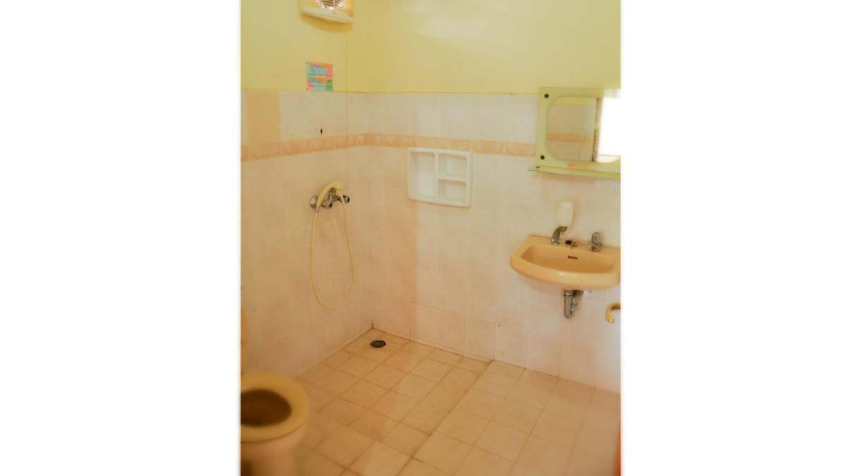 Three-Bedroom Villa - Photo 10
