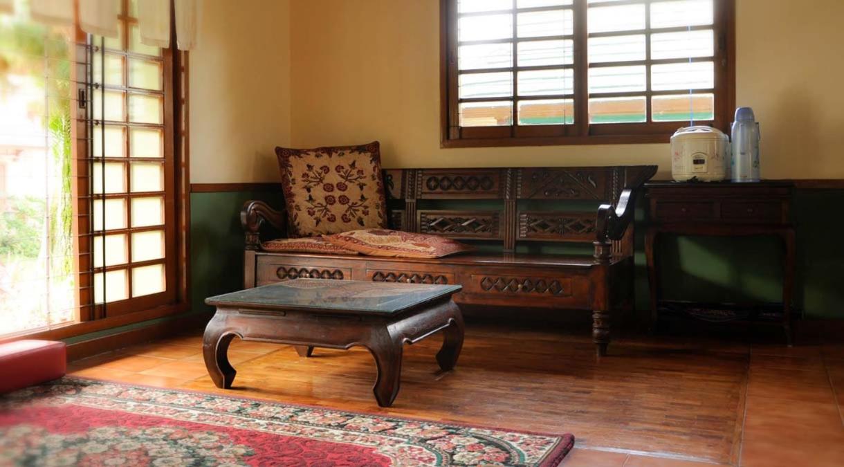 Three-Bedroom Villa - Photo 9