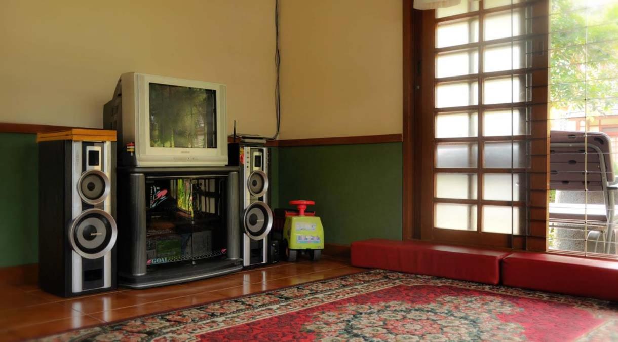 Three-Bedroom Villa - Photo 4