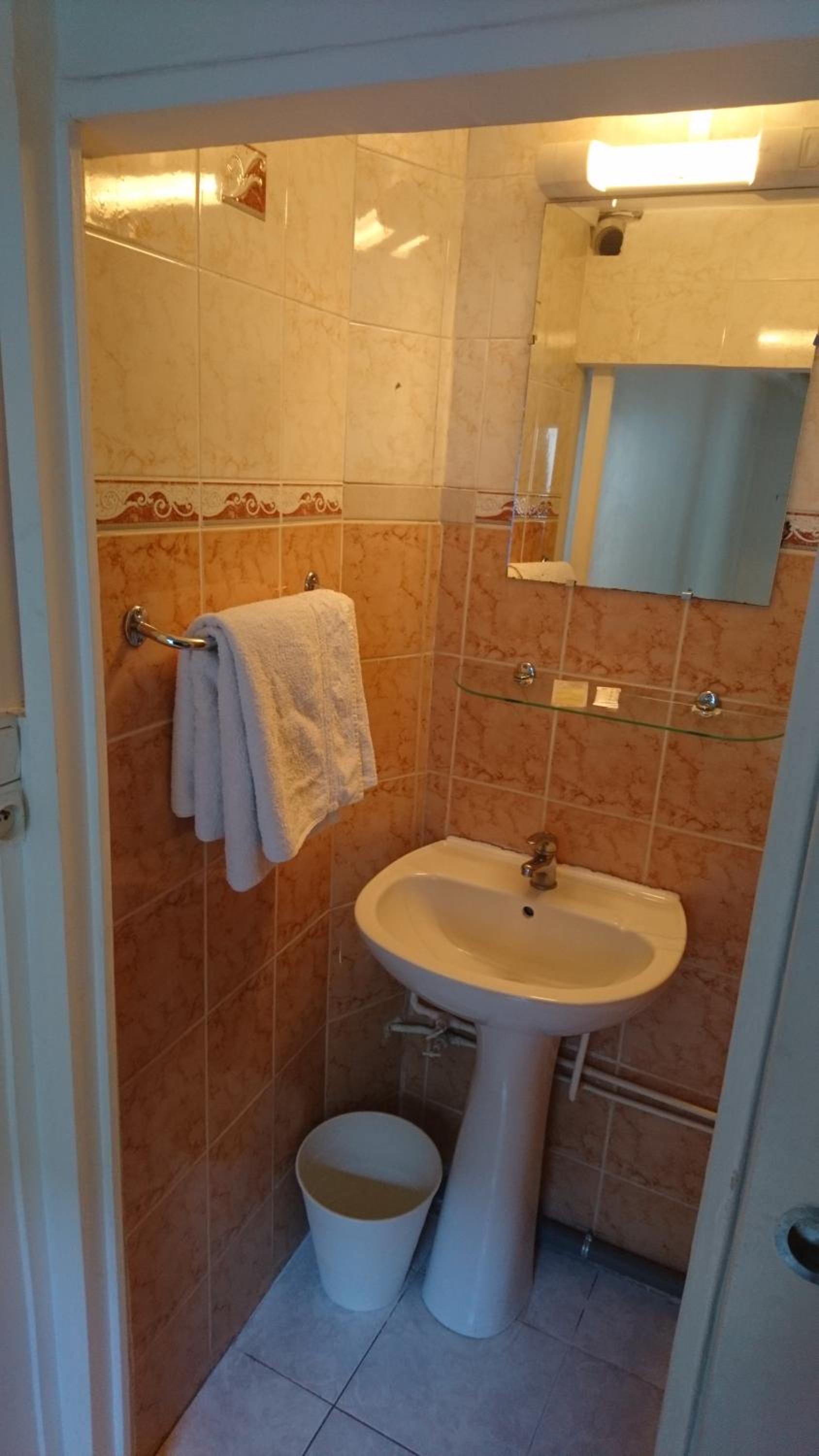 Double Room with Shared Toilet photo 3