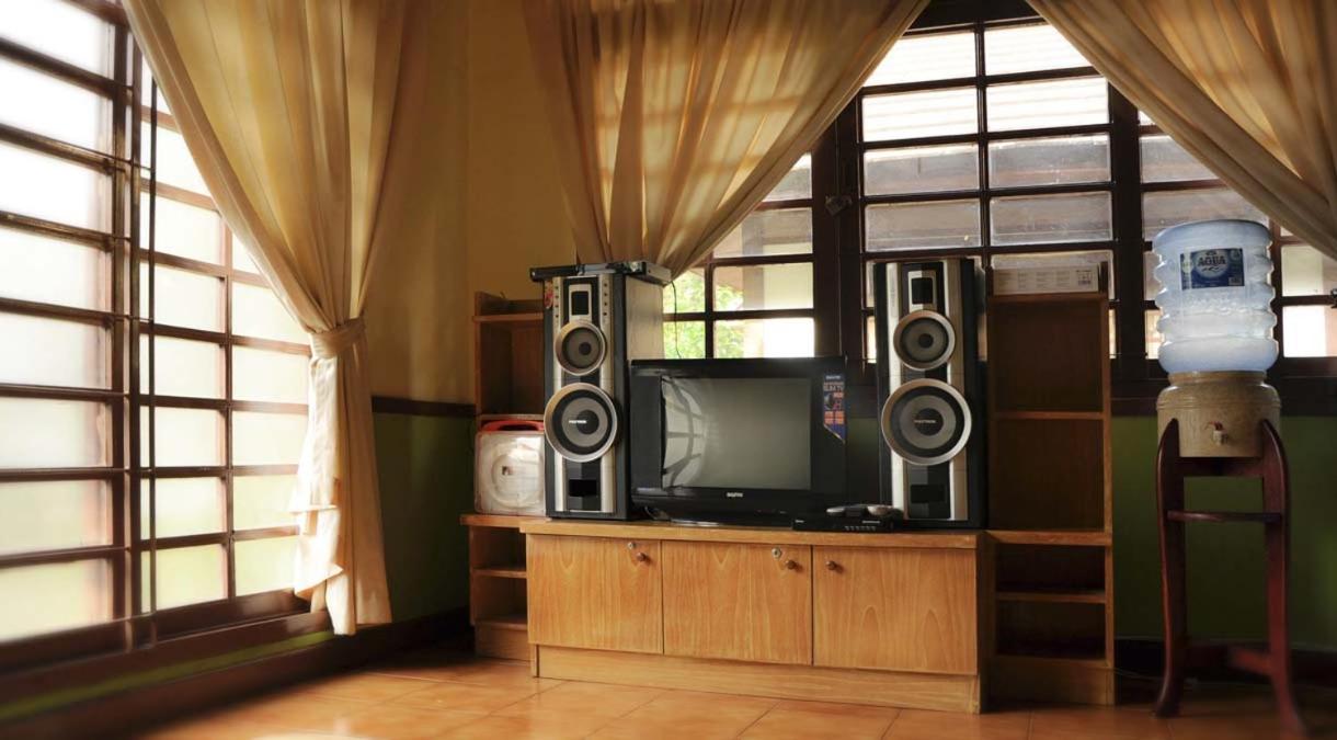 Two-Bedroom Villa - Photo 9
