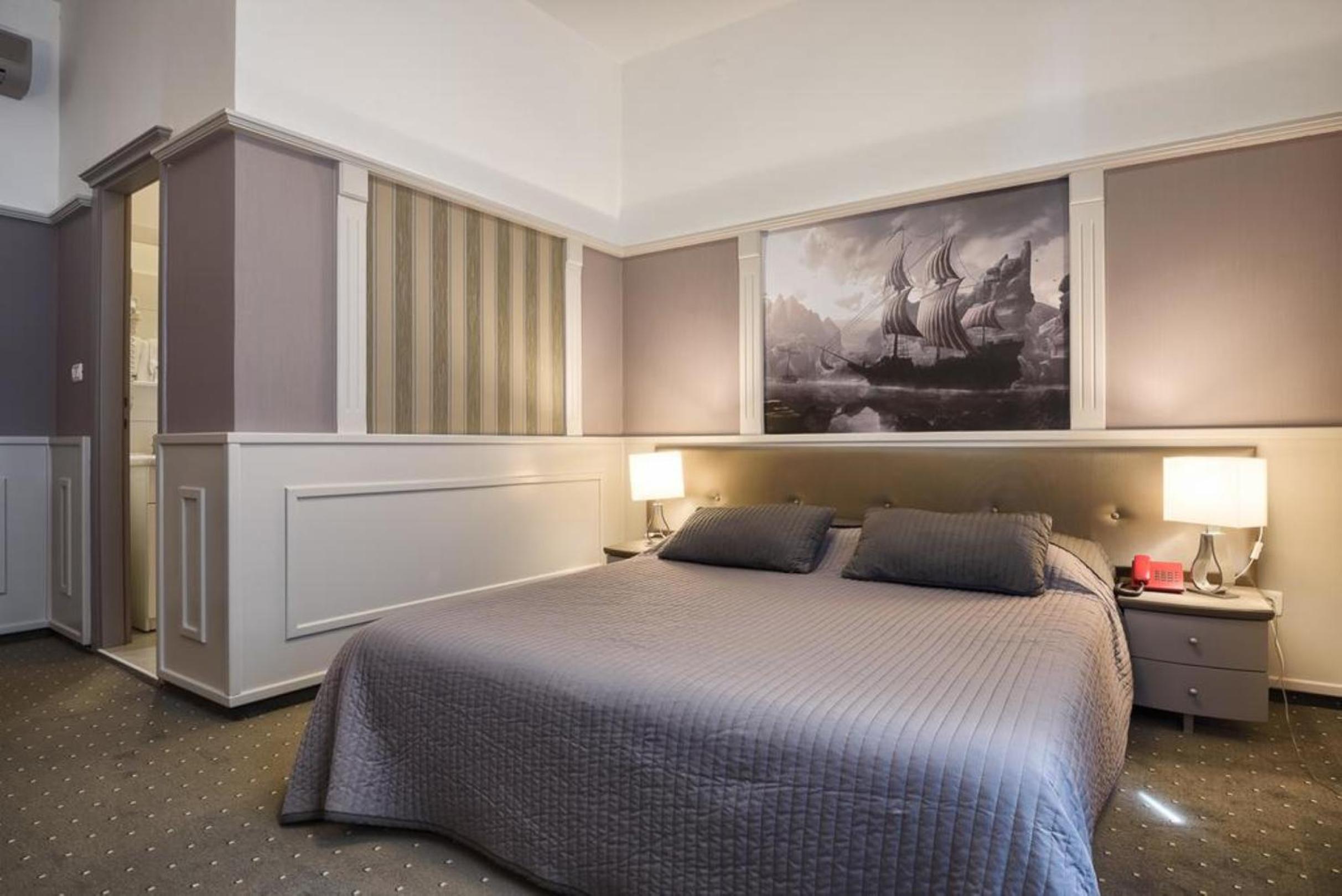 Double or Twin Room - Photo 2