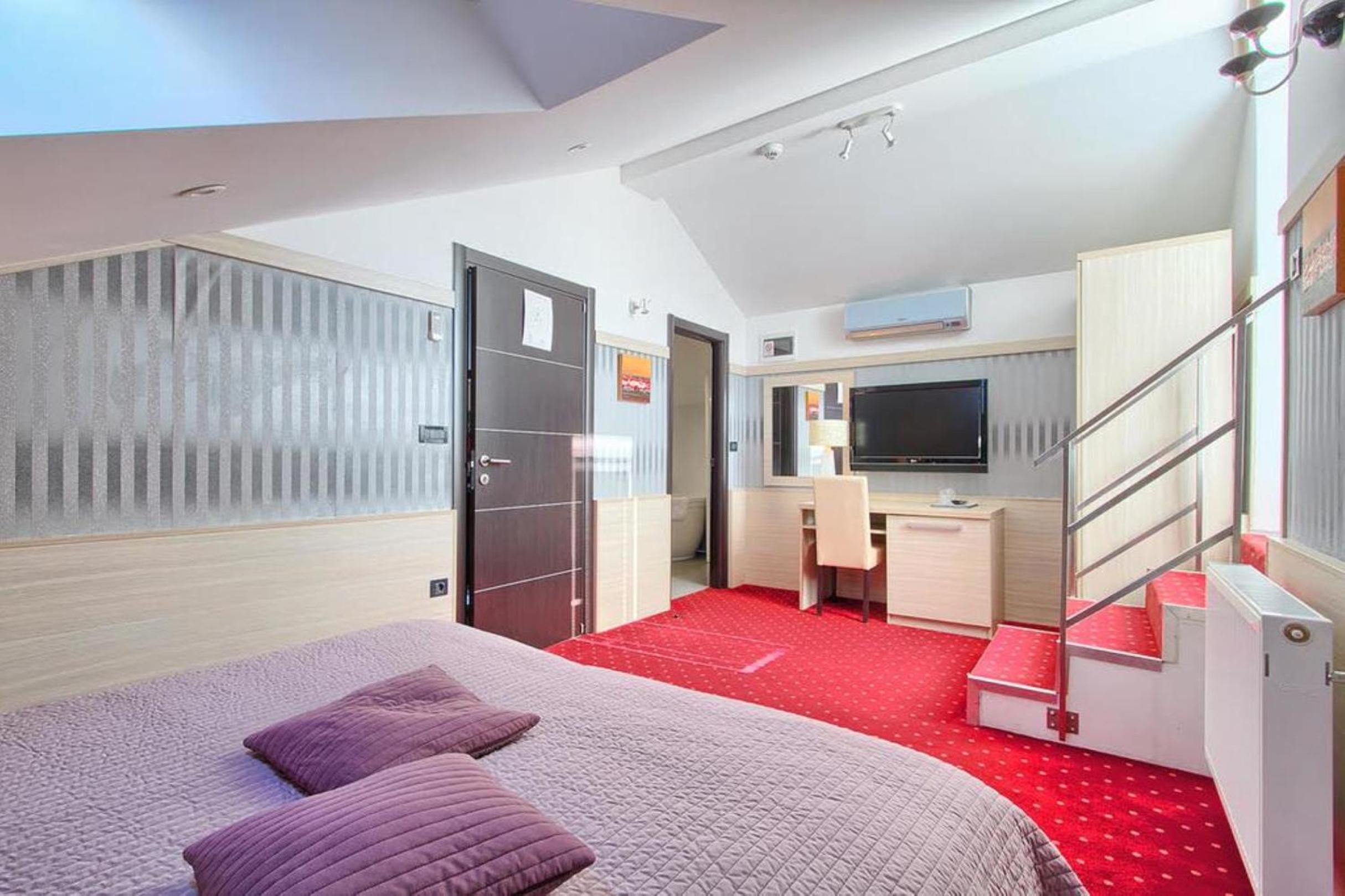 Deluxe Double Room - Photo 3