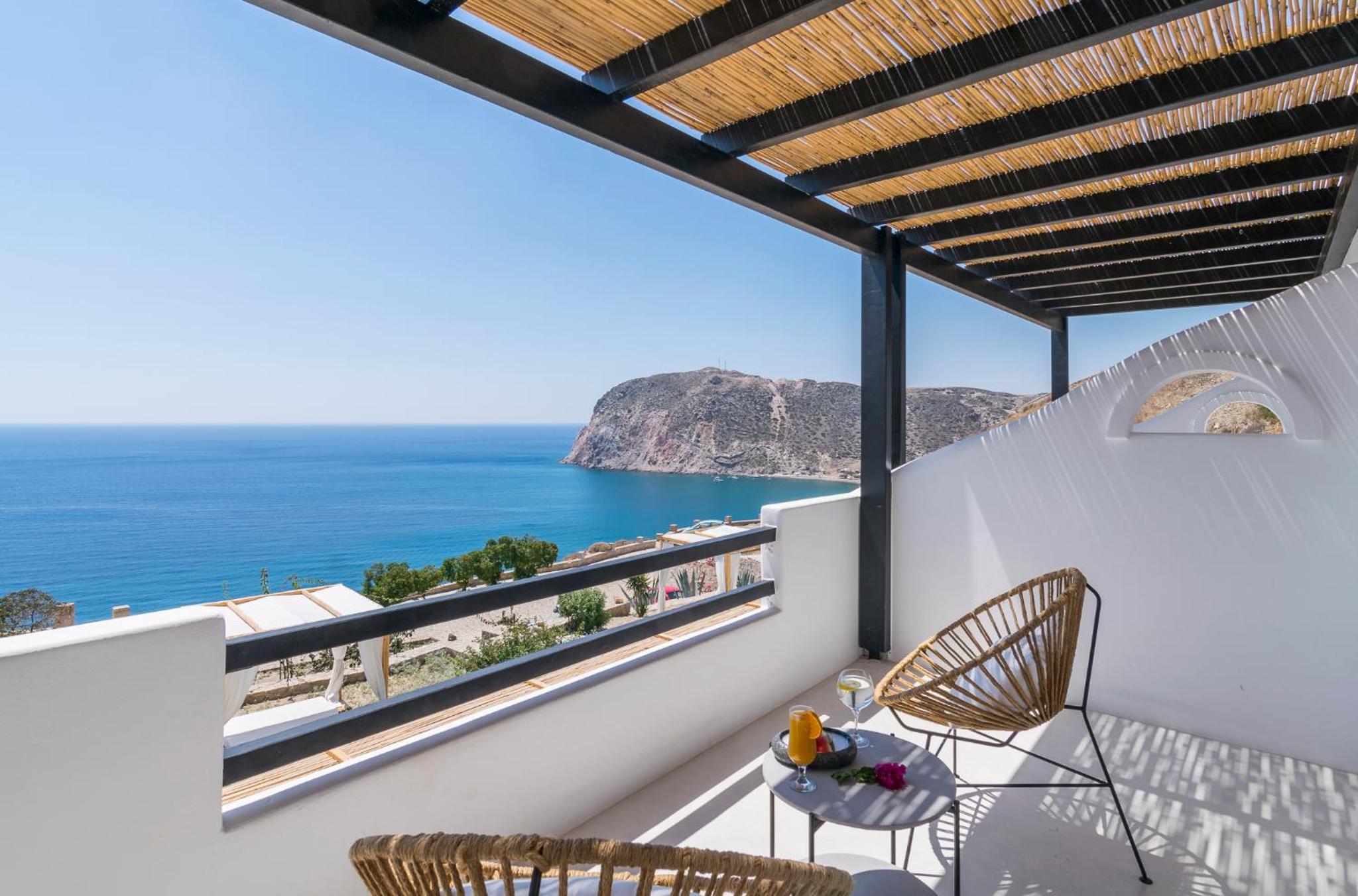 Deluxe Double Room with Sea View photo 2
