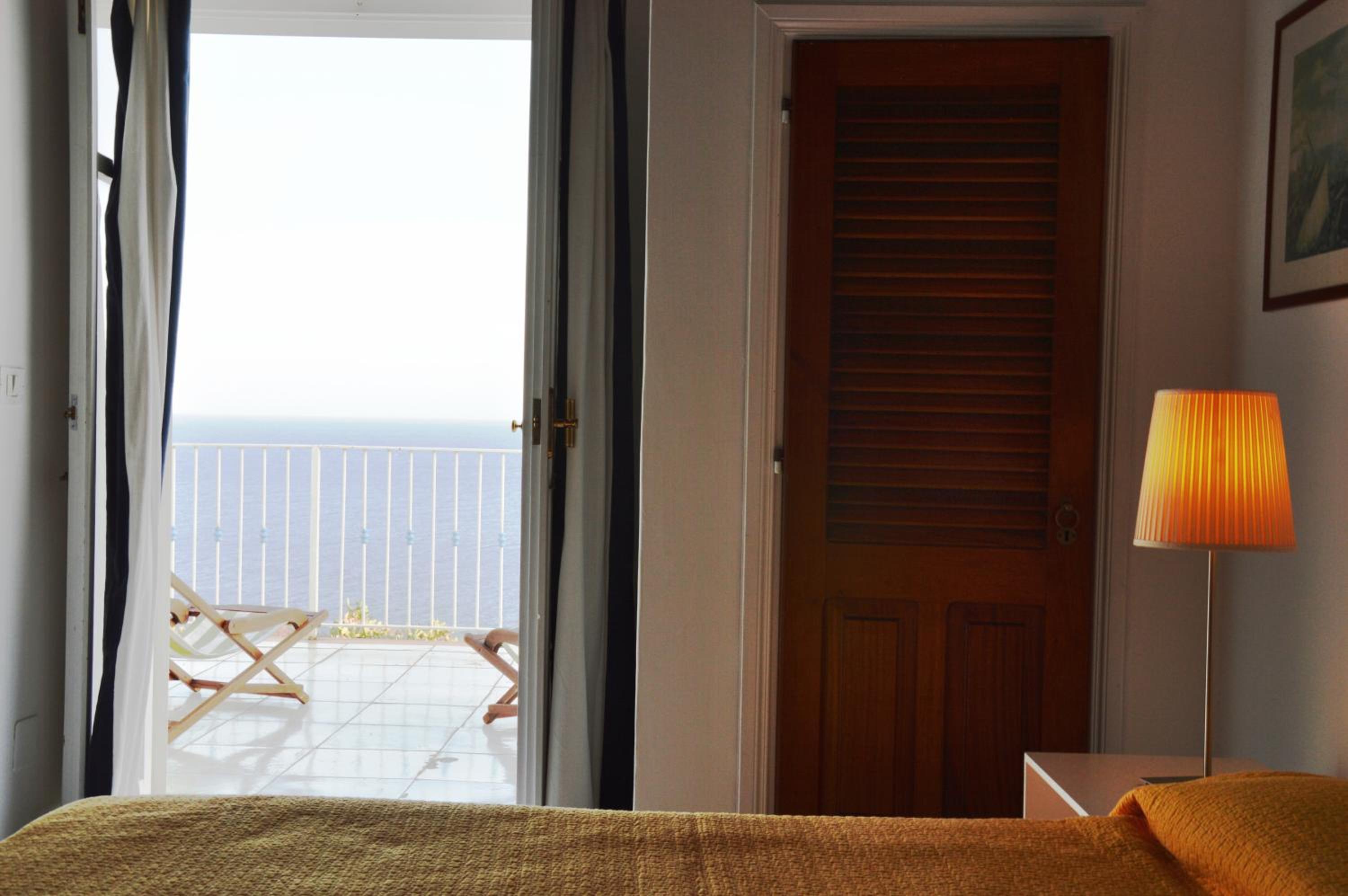 Superior Double or Twin Room with Sea View photo 1