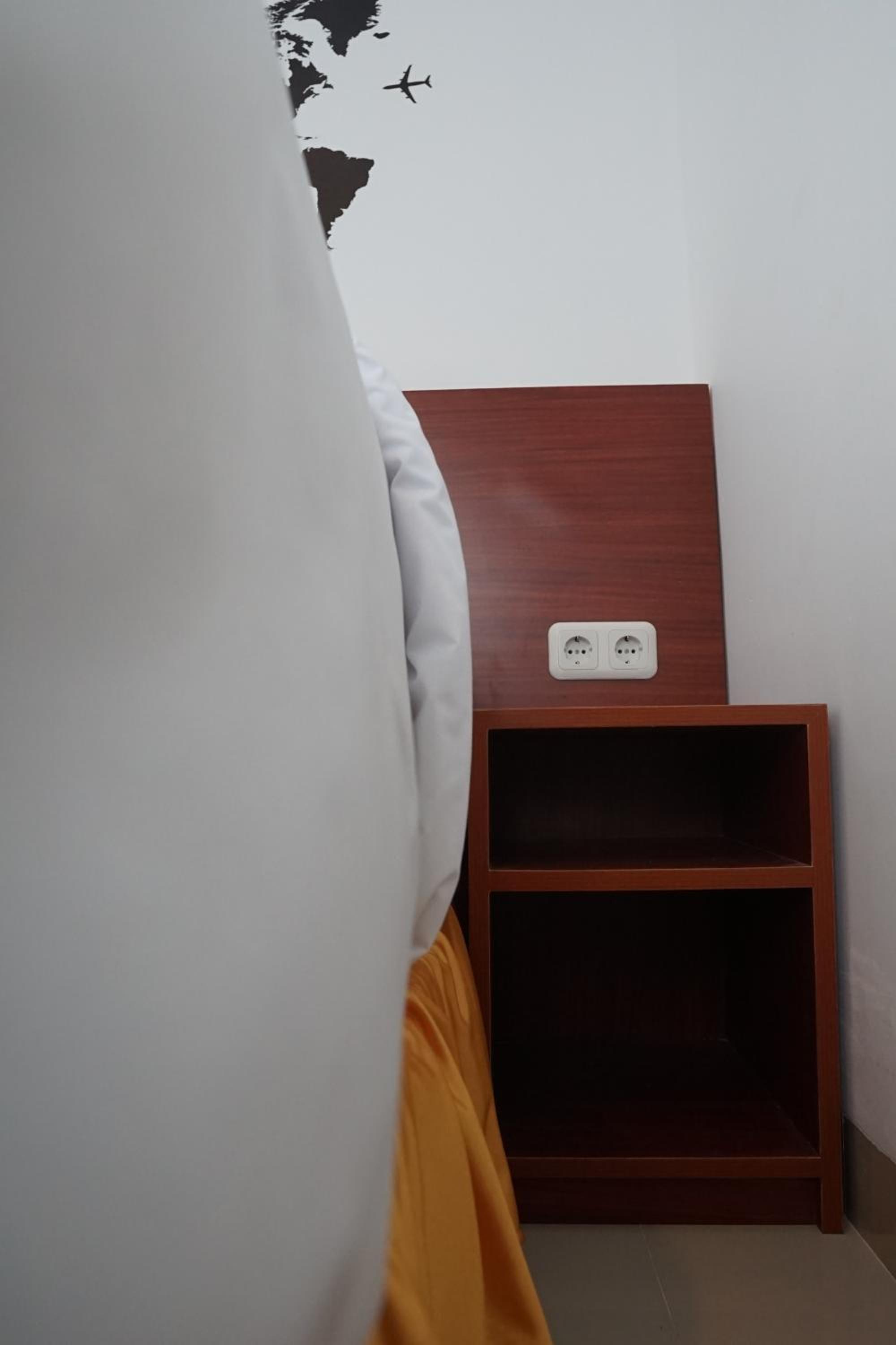 Superior Twin Room with City View - Photo 10