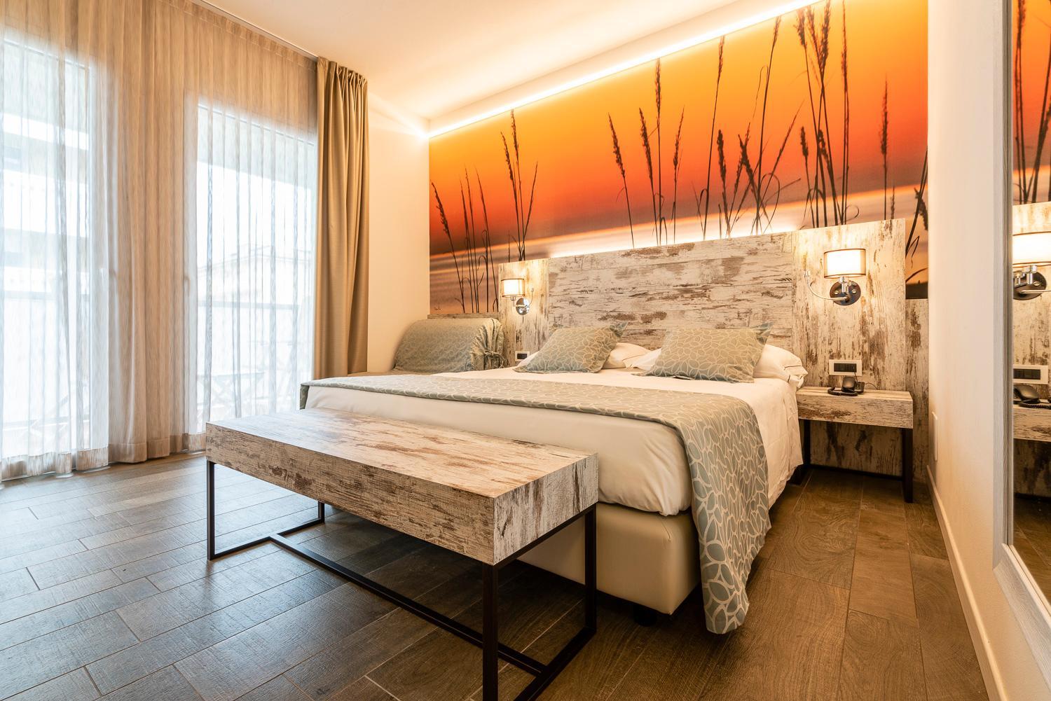 Junior Suite (3 Adults) - Photo 2