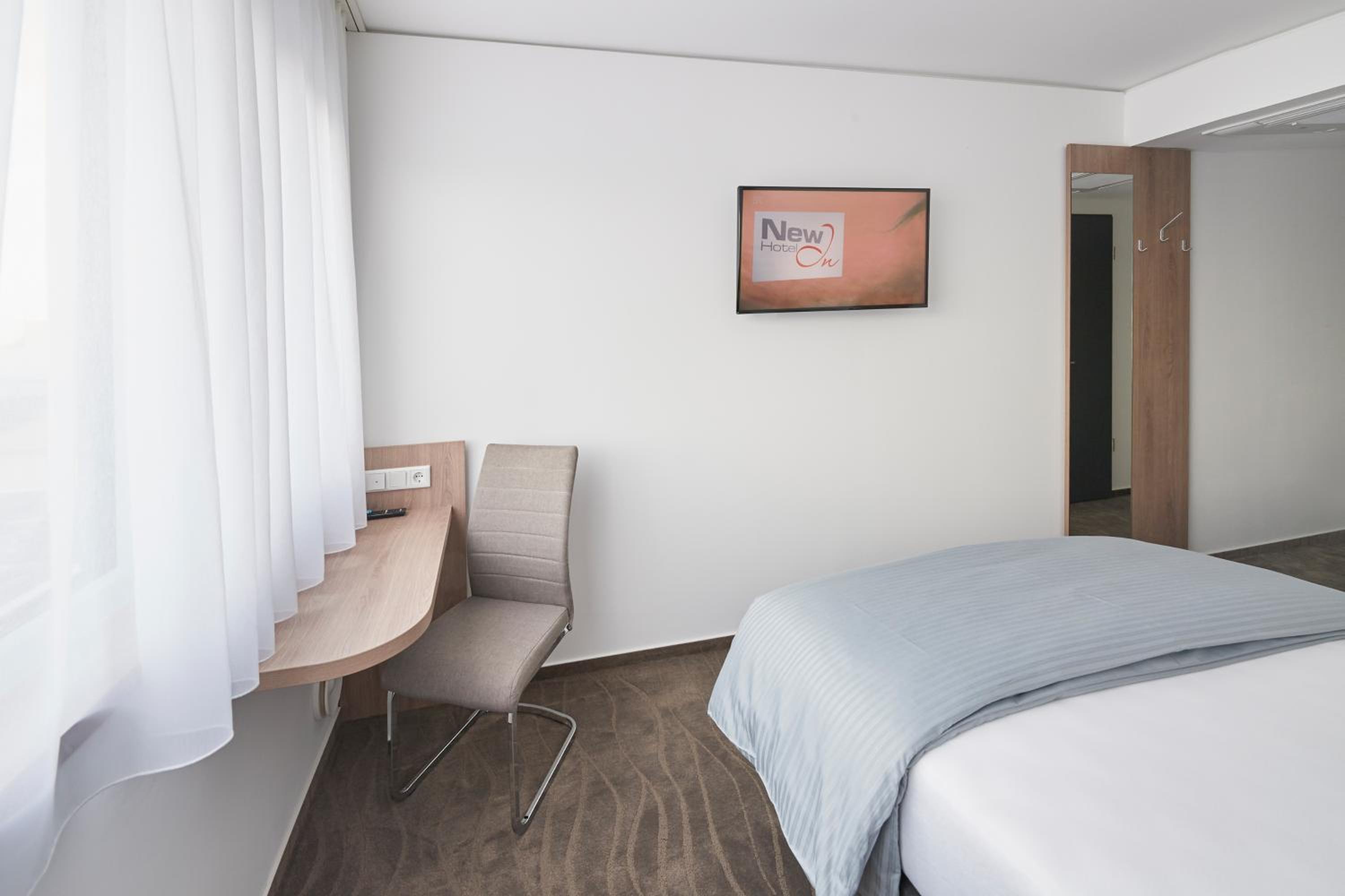 Single Room with Bathroom photo 1
