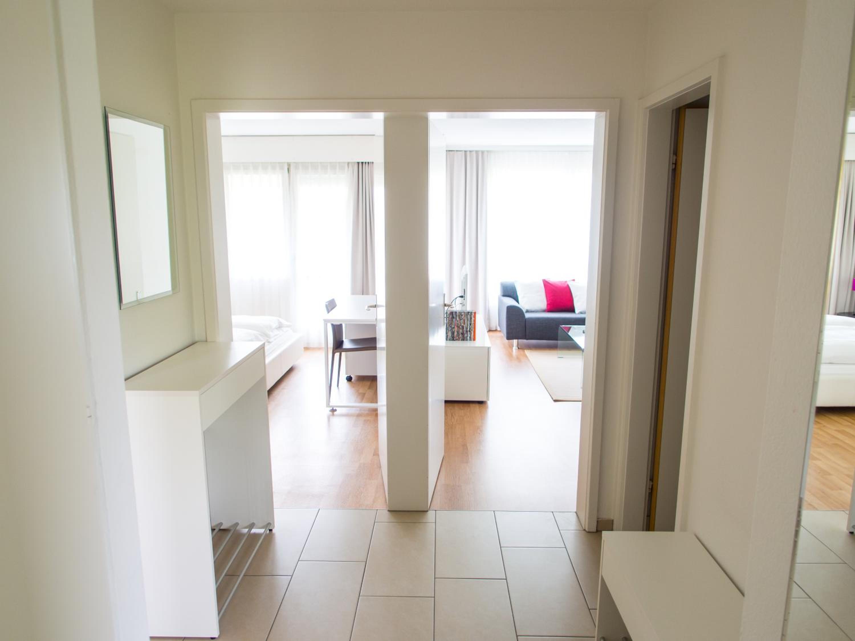 One-Bedroom Apartment photo 2