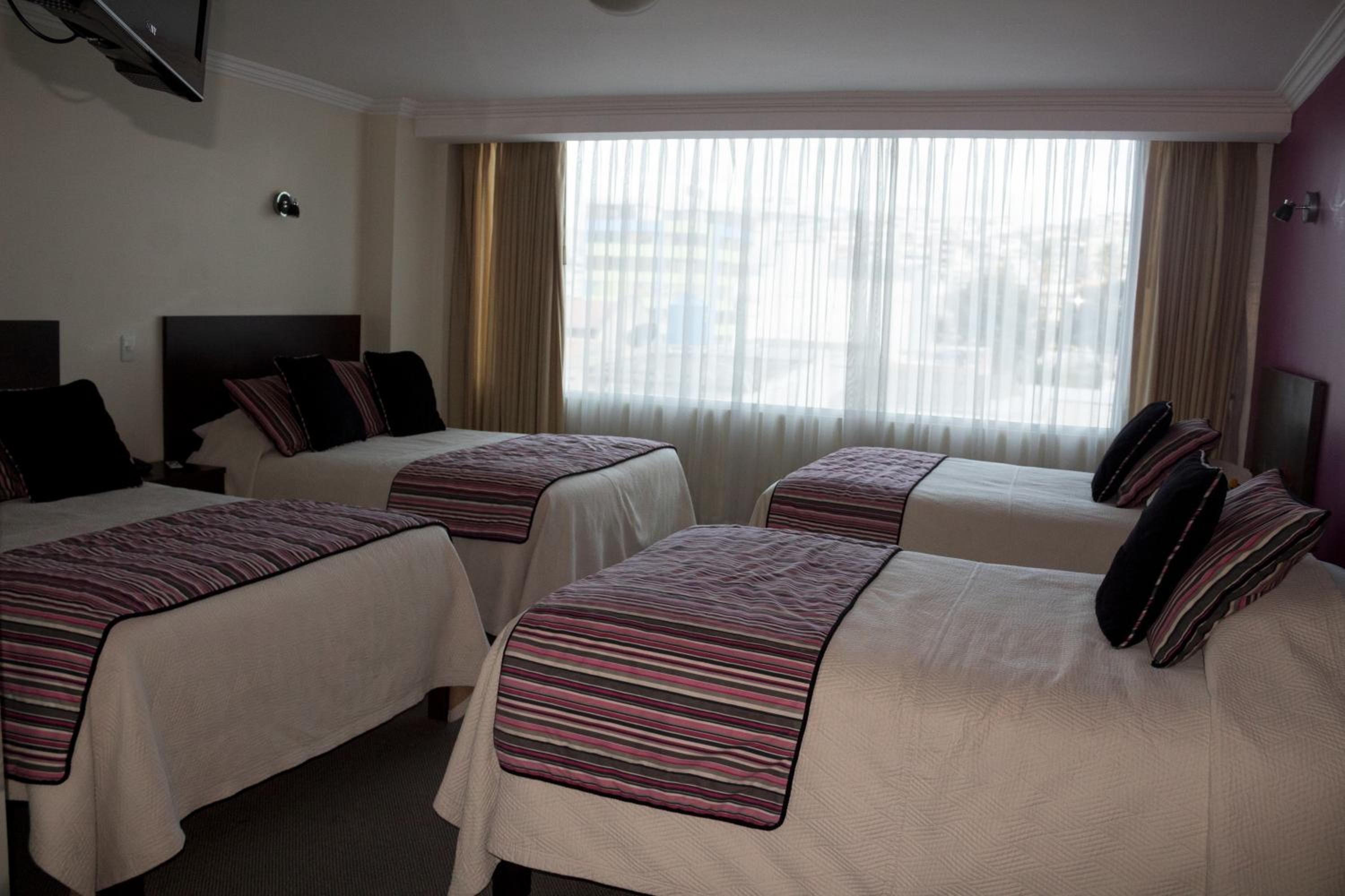 Standard Double Room with Two Double Beds photo 1
