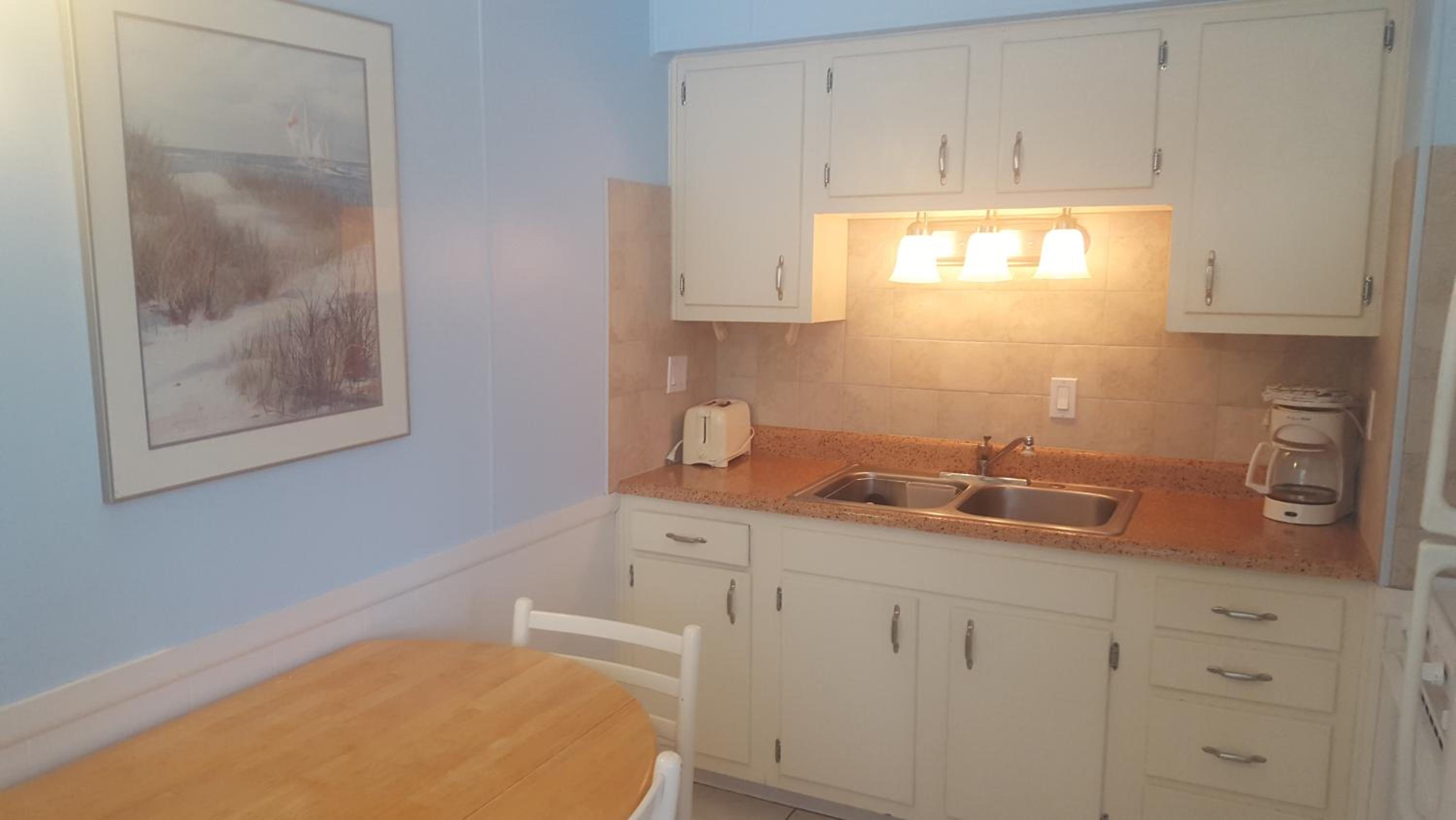 One-Bedroom Apartment - Photo 33