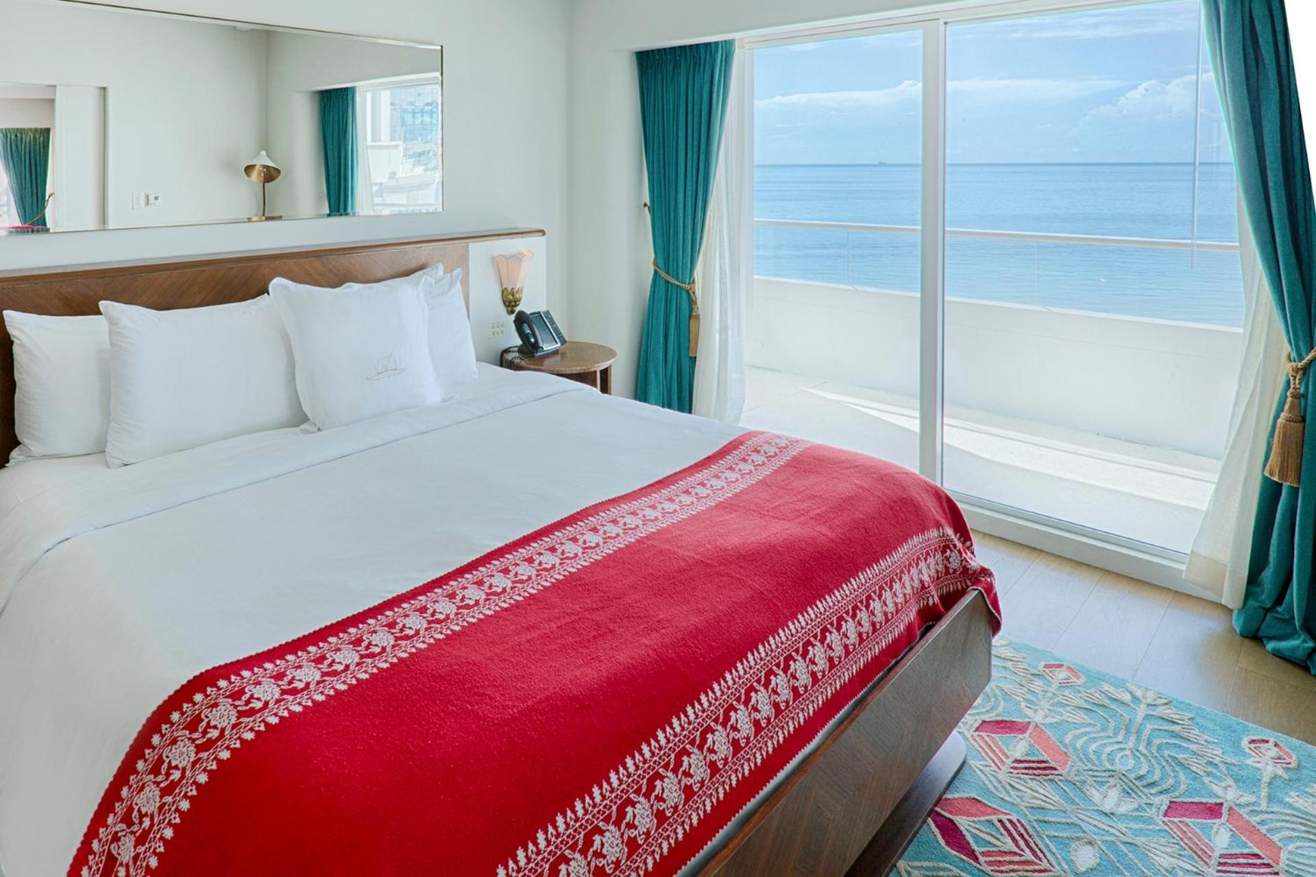 Imperial Two-Bedroom Suite with Ocean View thumbnail 5