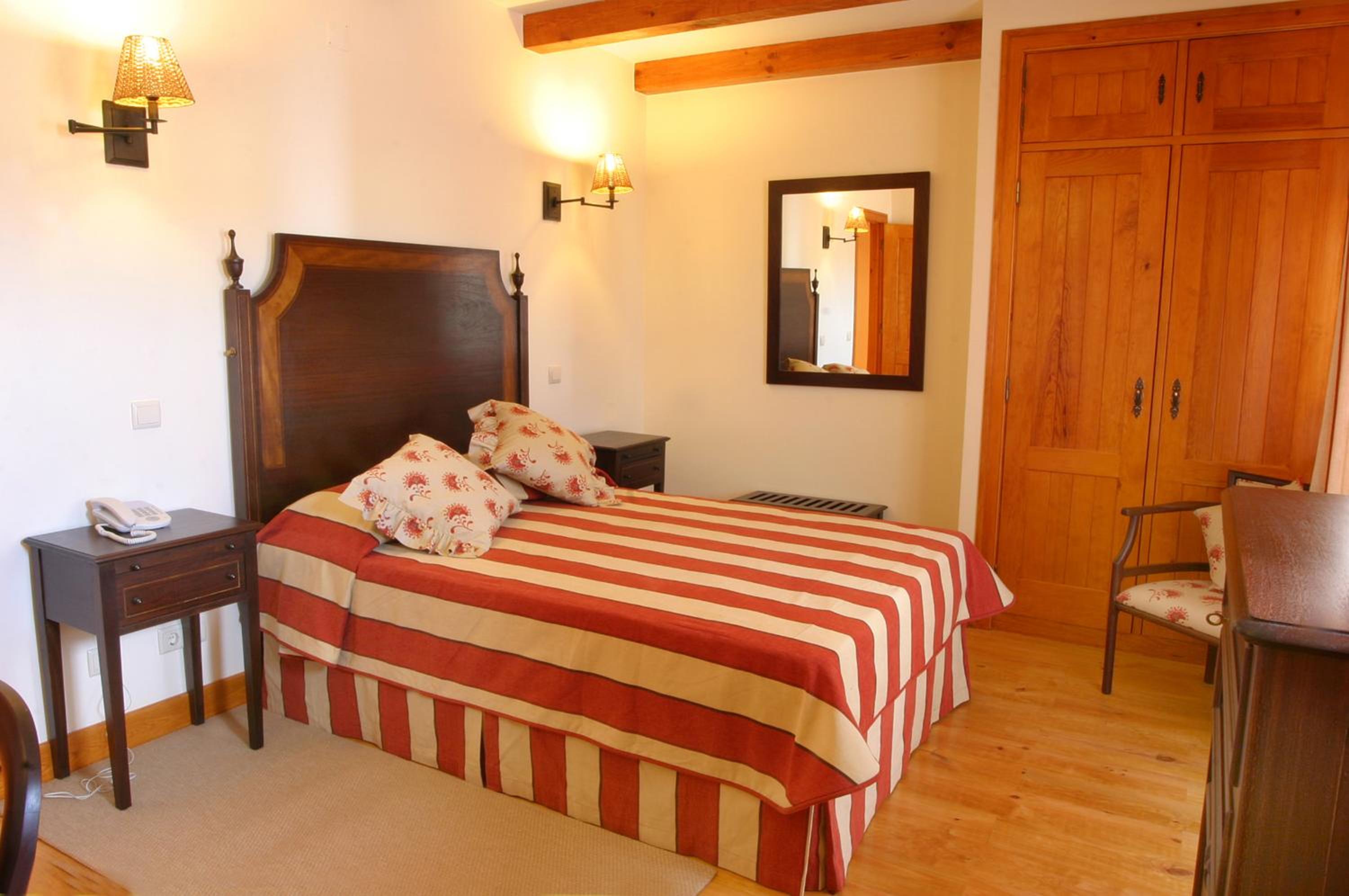 Double or Twin Room - Photo 1