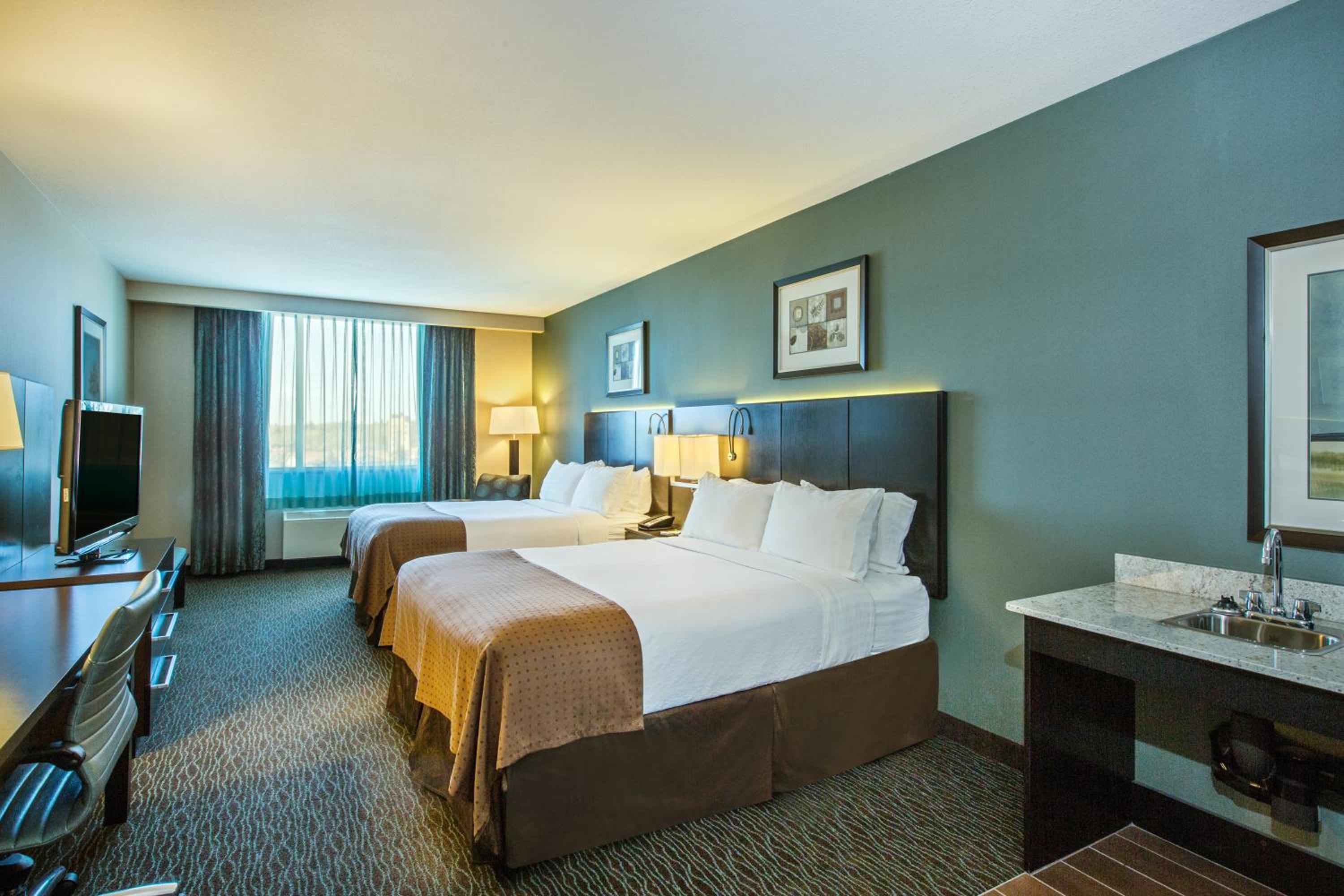 Premium Queen Room with Two Queen Beds