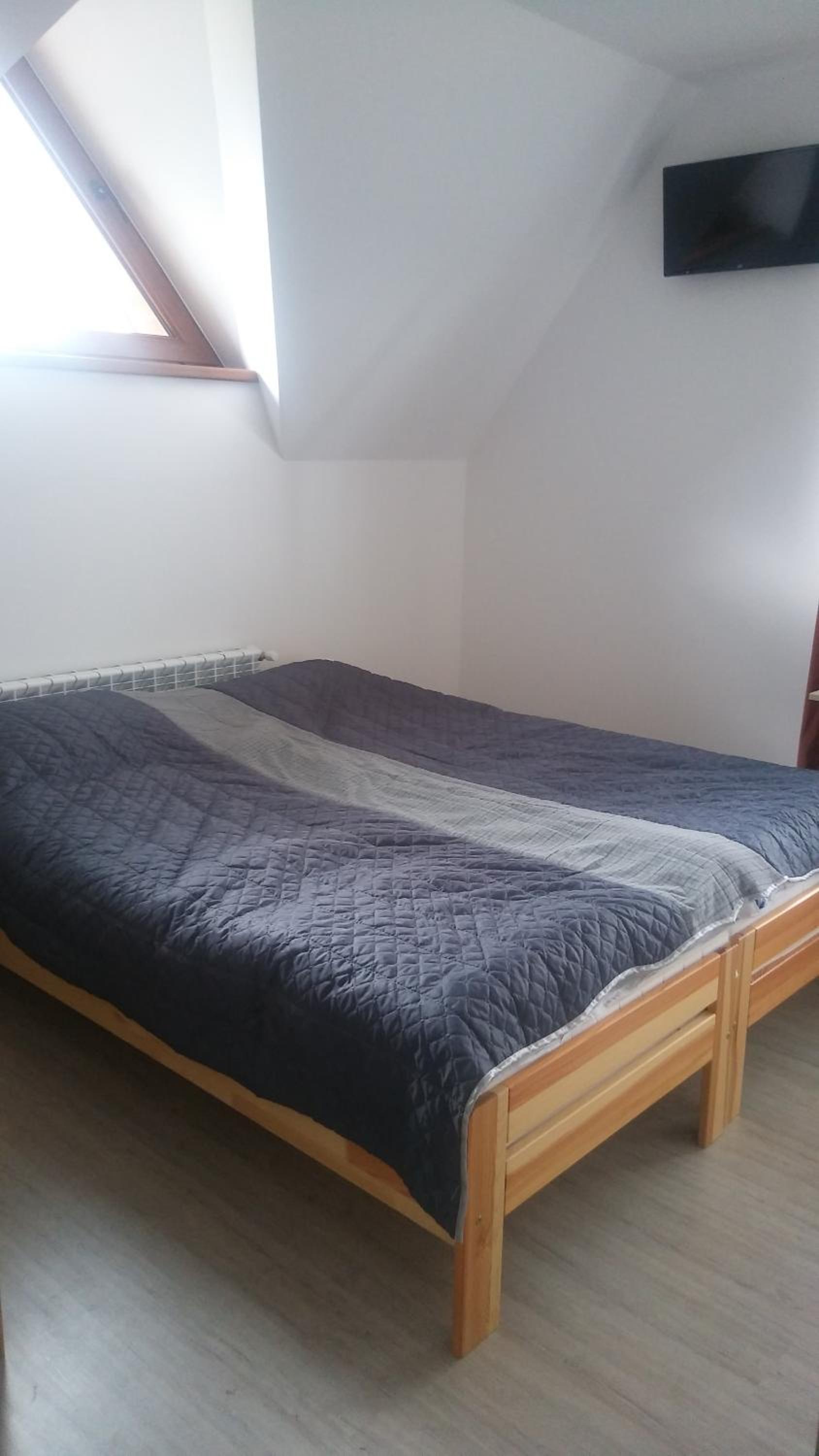 Triple Room with Private Bathroom - Photo 2