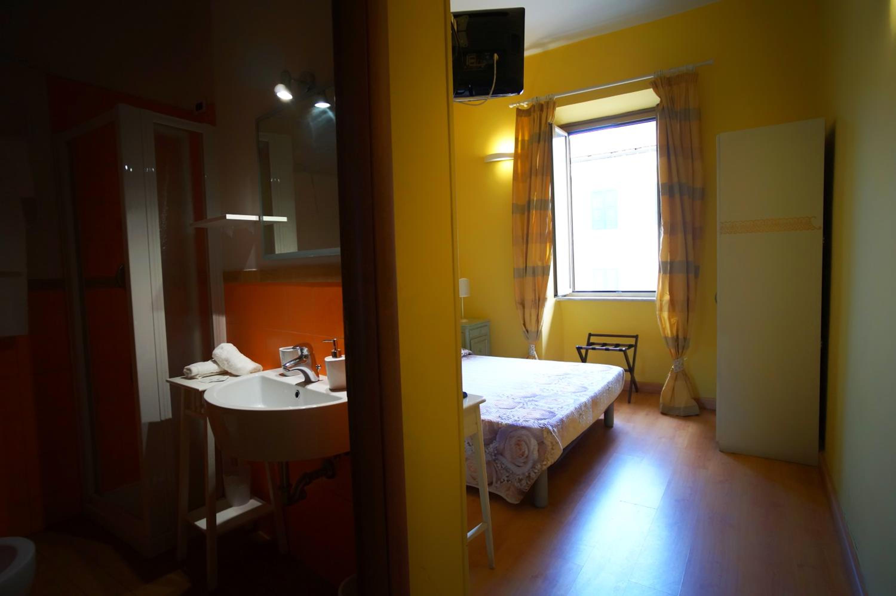 Double or Twin Room photo 3