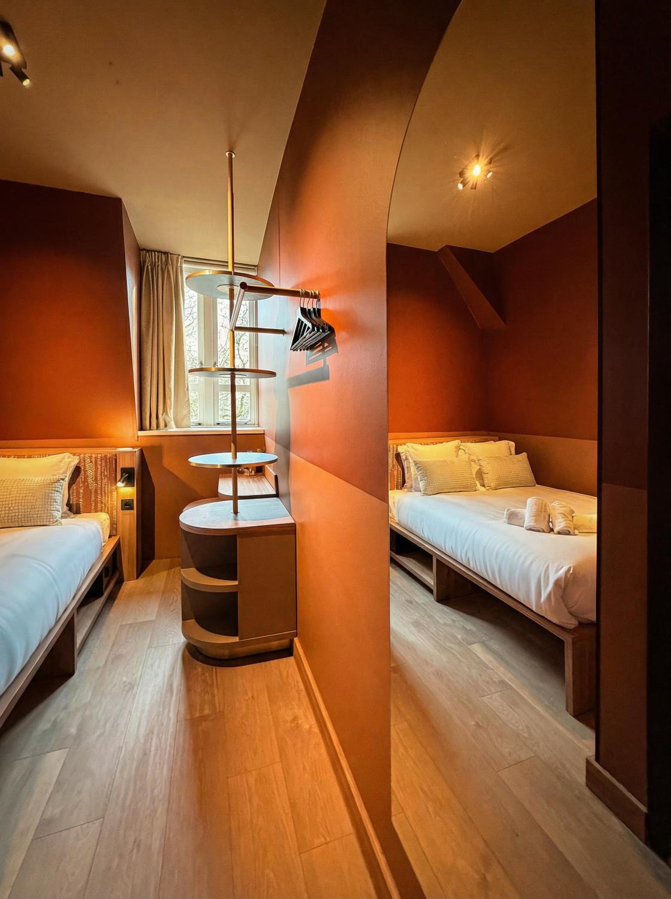 Standard Double Room thumbnail 6