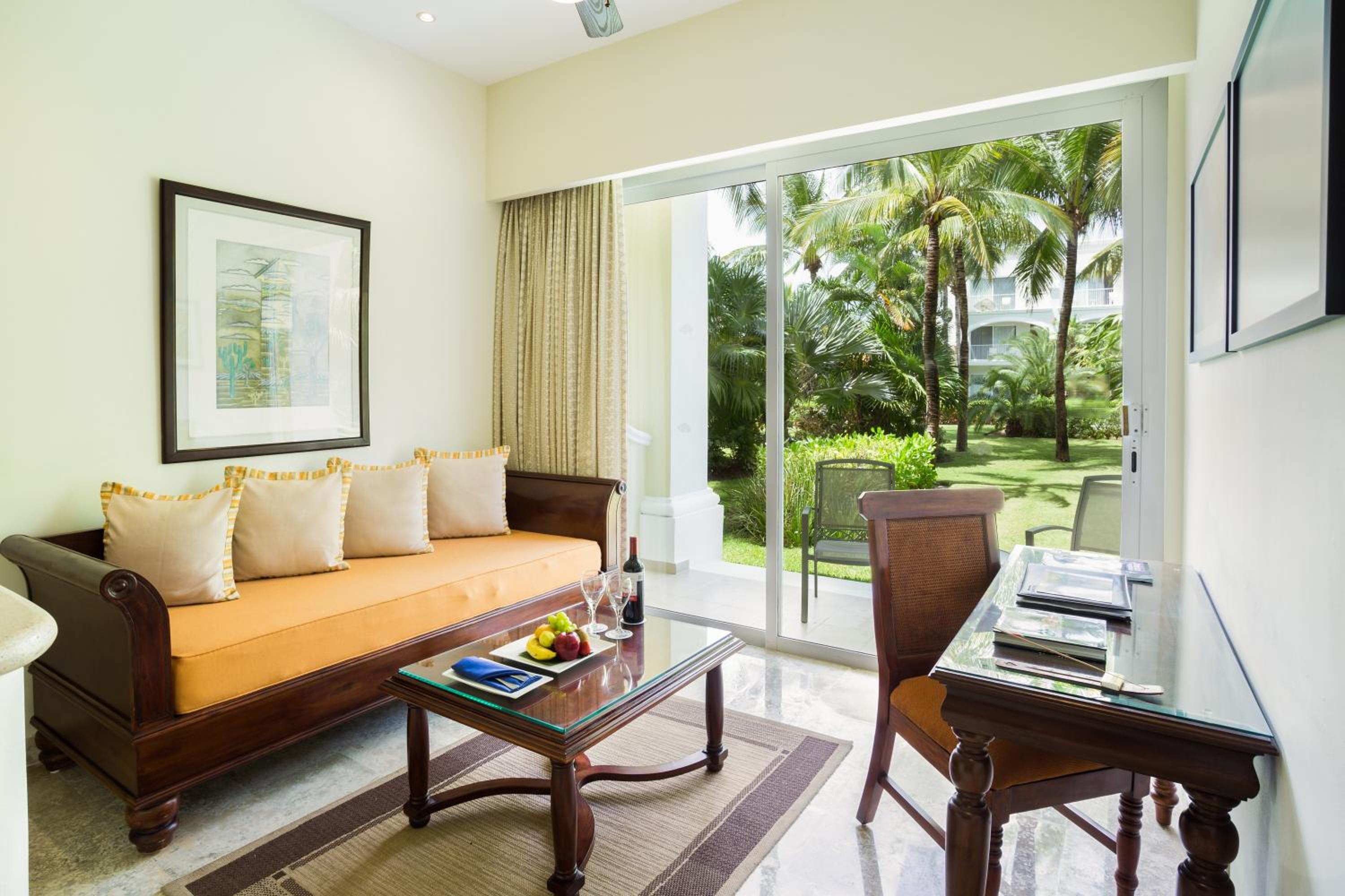 Preferred Club Junior Suite Garden View Double thumbnail 5