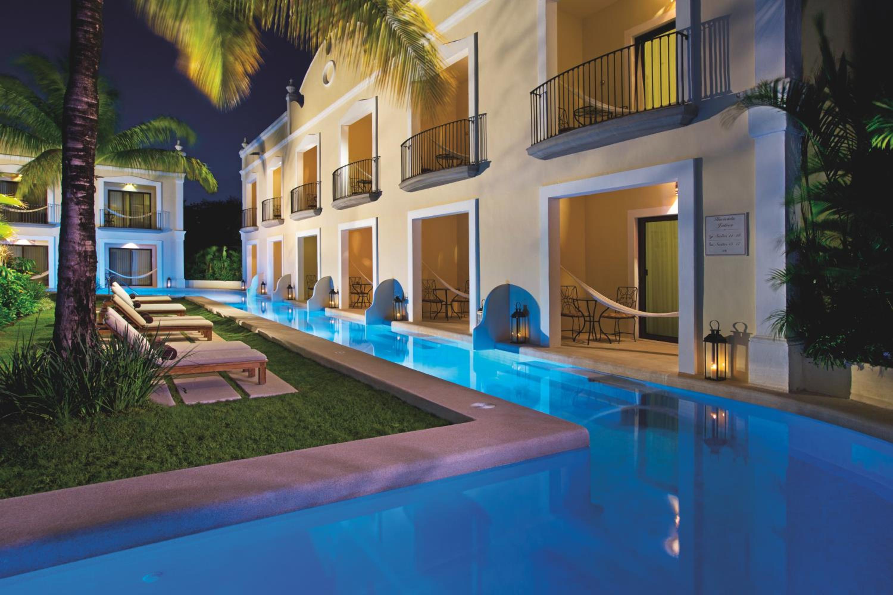 Preferred Club Deluxe Swimout Garden King